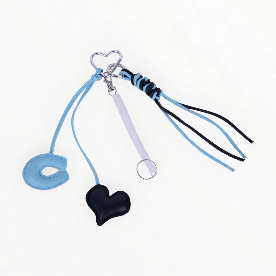 LLAVERO MULTICOLOR DE CORAZÓN Y LETRA C 83727