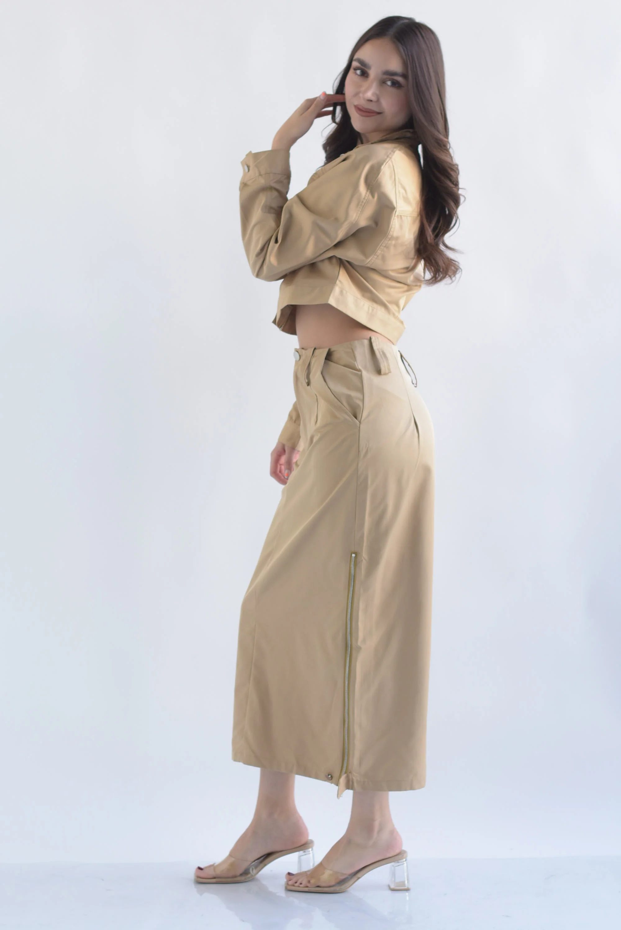 Set Falda abertura cierre y Chamarra Kaki