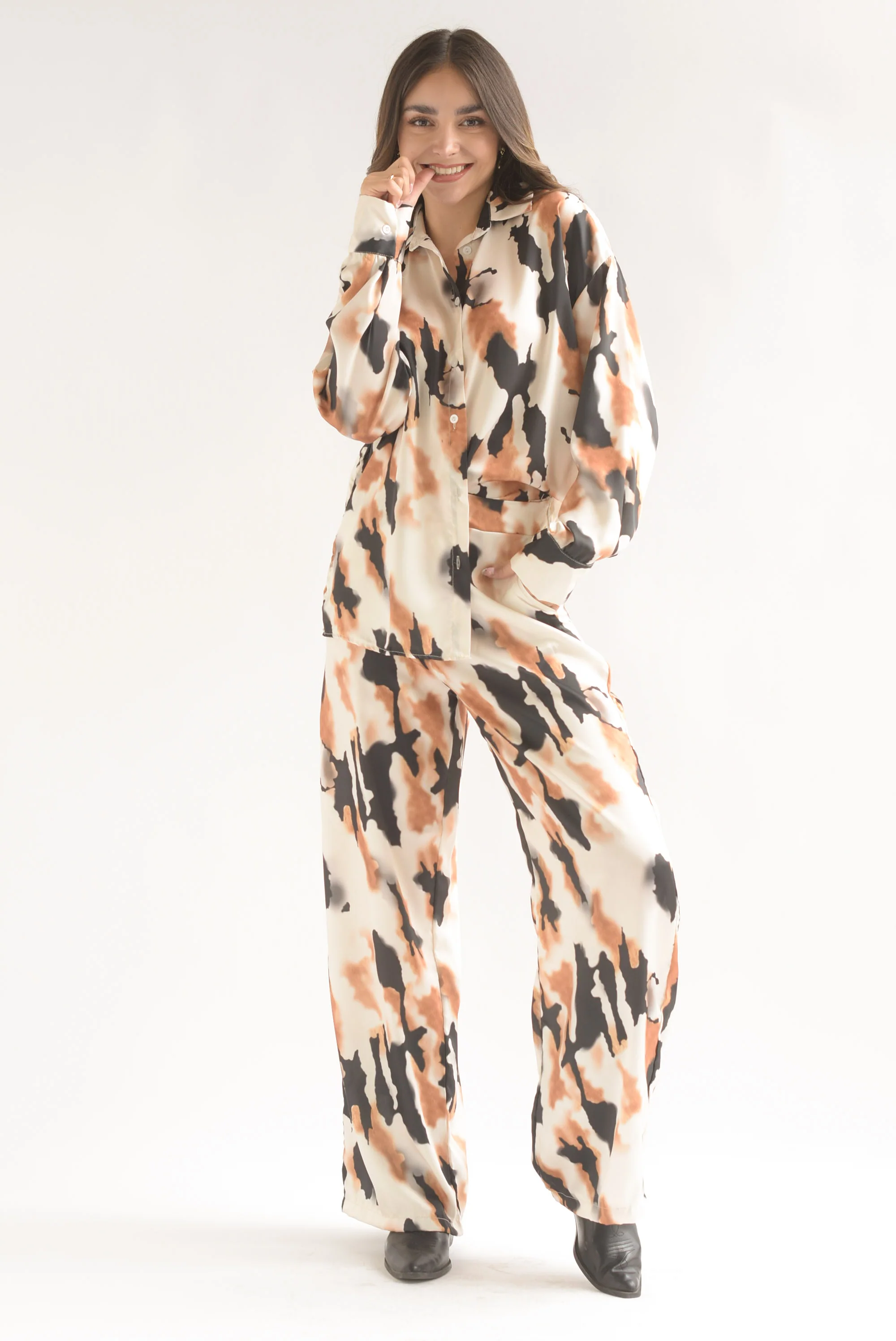 Set Pantalón y Camisa Cow Ivory