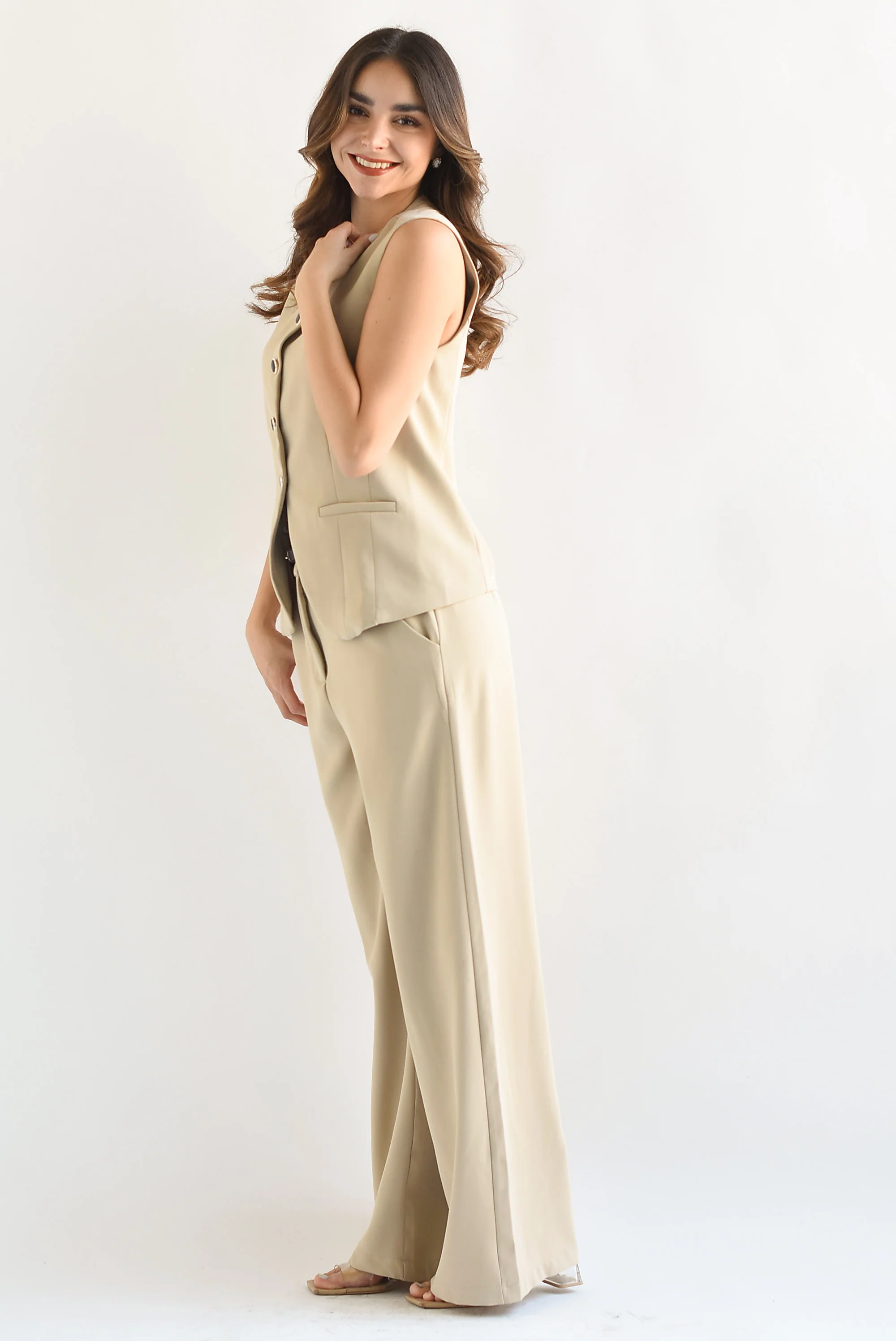 Set Pantalón cinturón y Chaleco botones Kaki