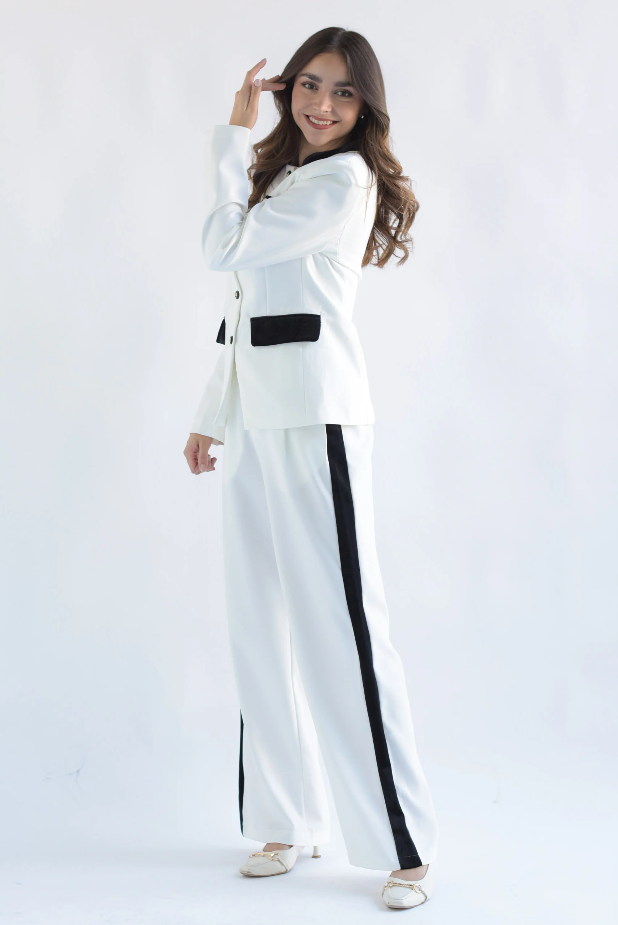 Set Pantalón y Blazer militar Blanco con Negro