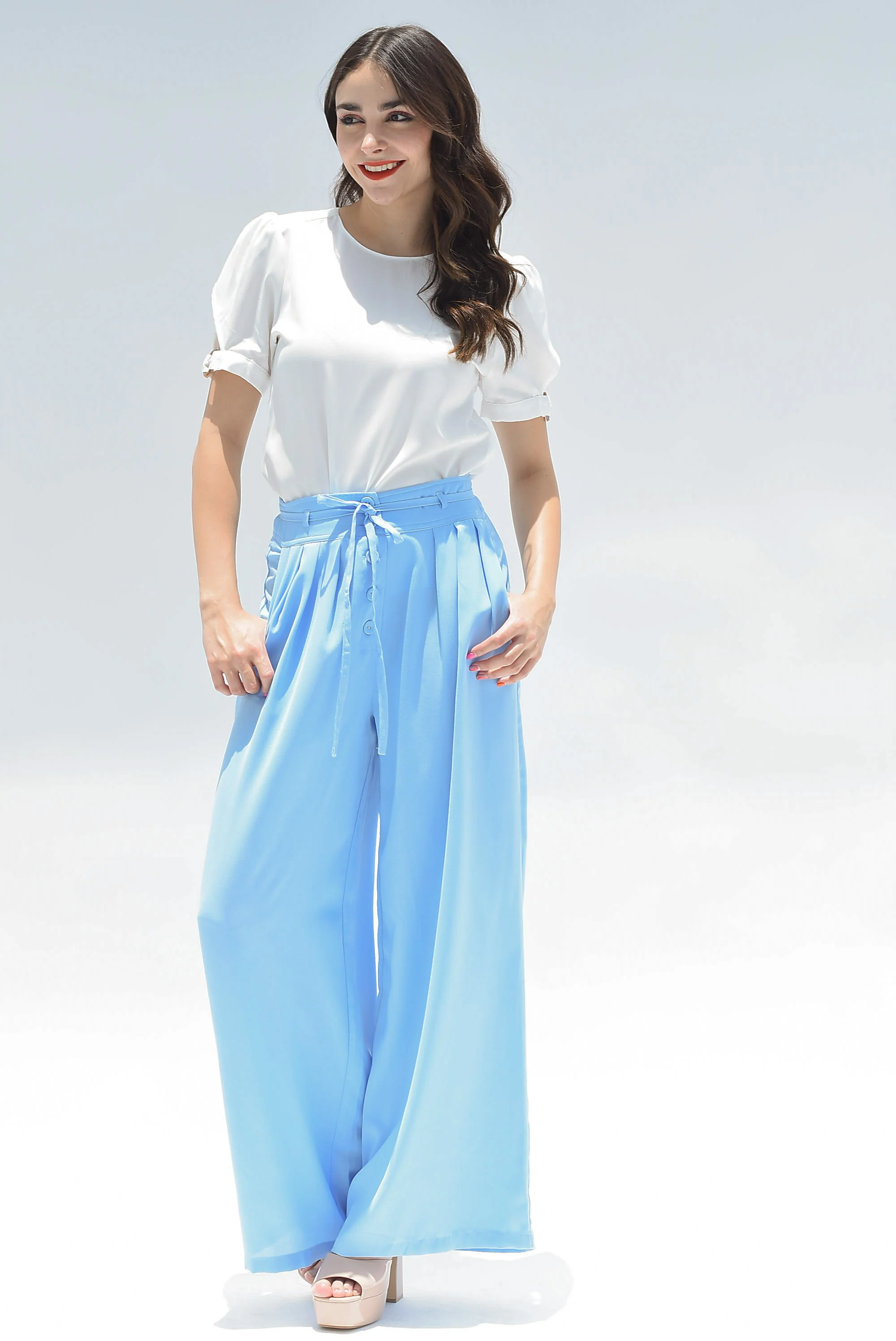 Pantalón pata de elefante botones Azul baby