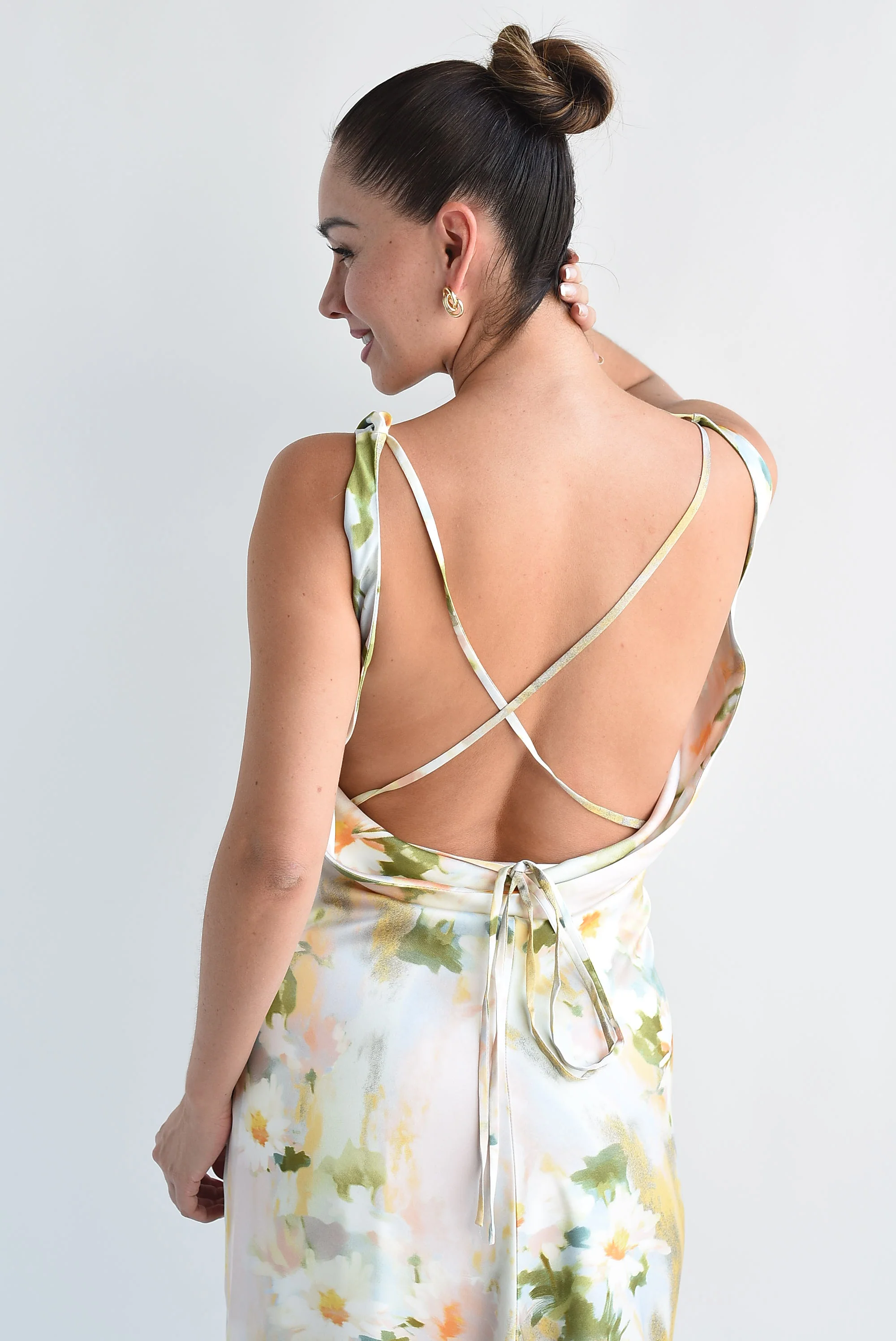 Vestido largo satín margaritas Pastel