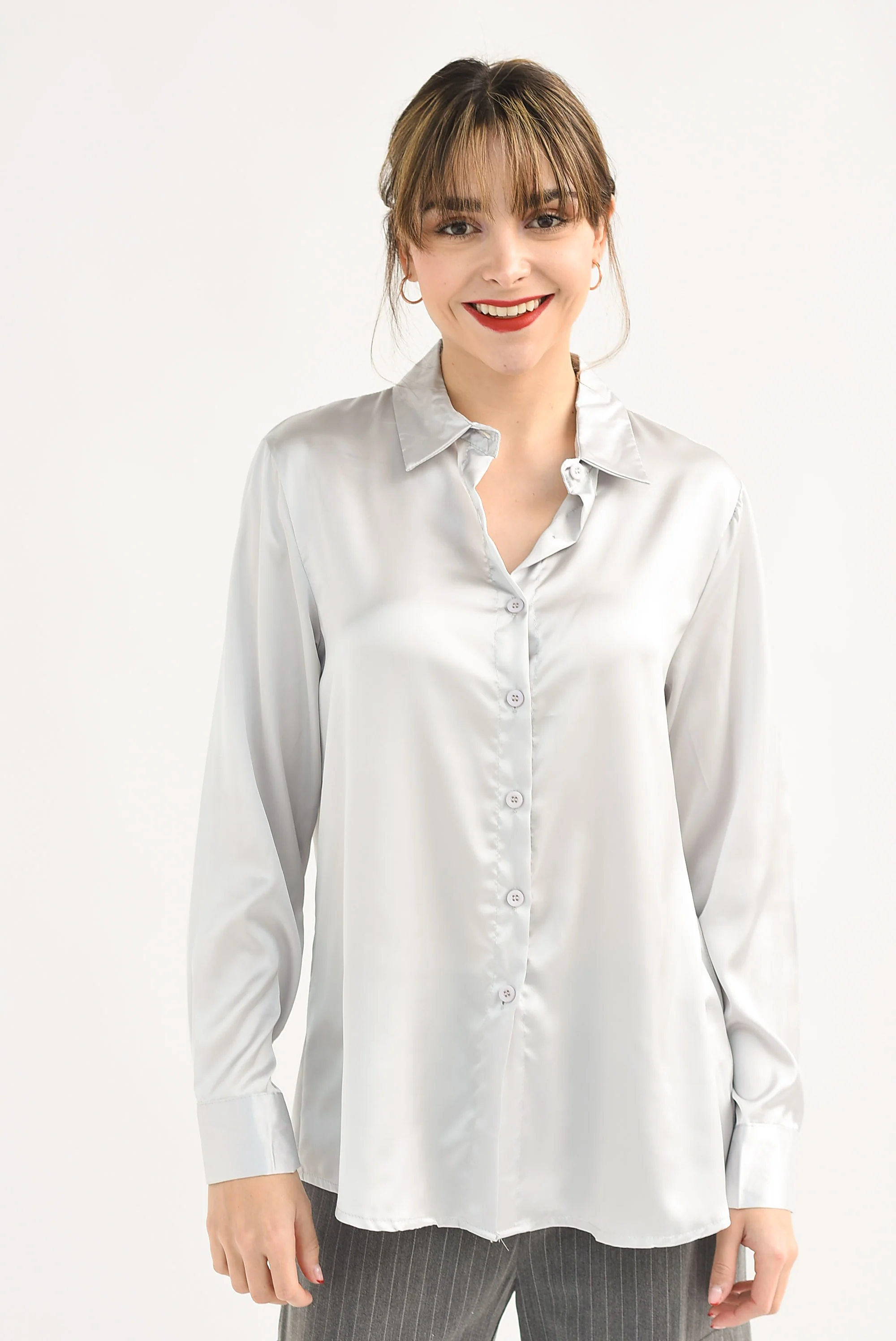 Camisa larga satín Gris