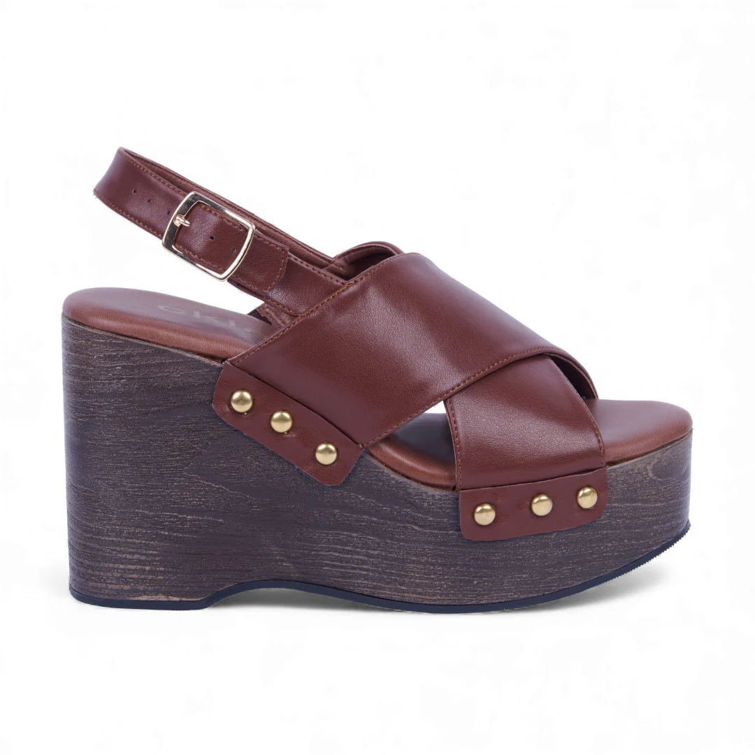 SANDALIA PLATAFORMA CORRIDA CAFÉ Y NEGRO PULSERA 67147