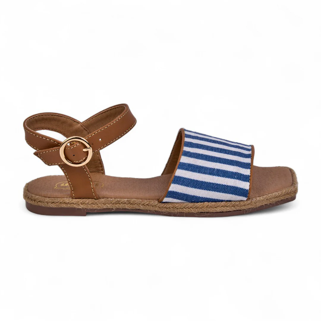 SANDALIA DE PISO AZUL CON ESTAMPADO DE RAYAS 45704