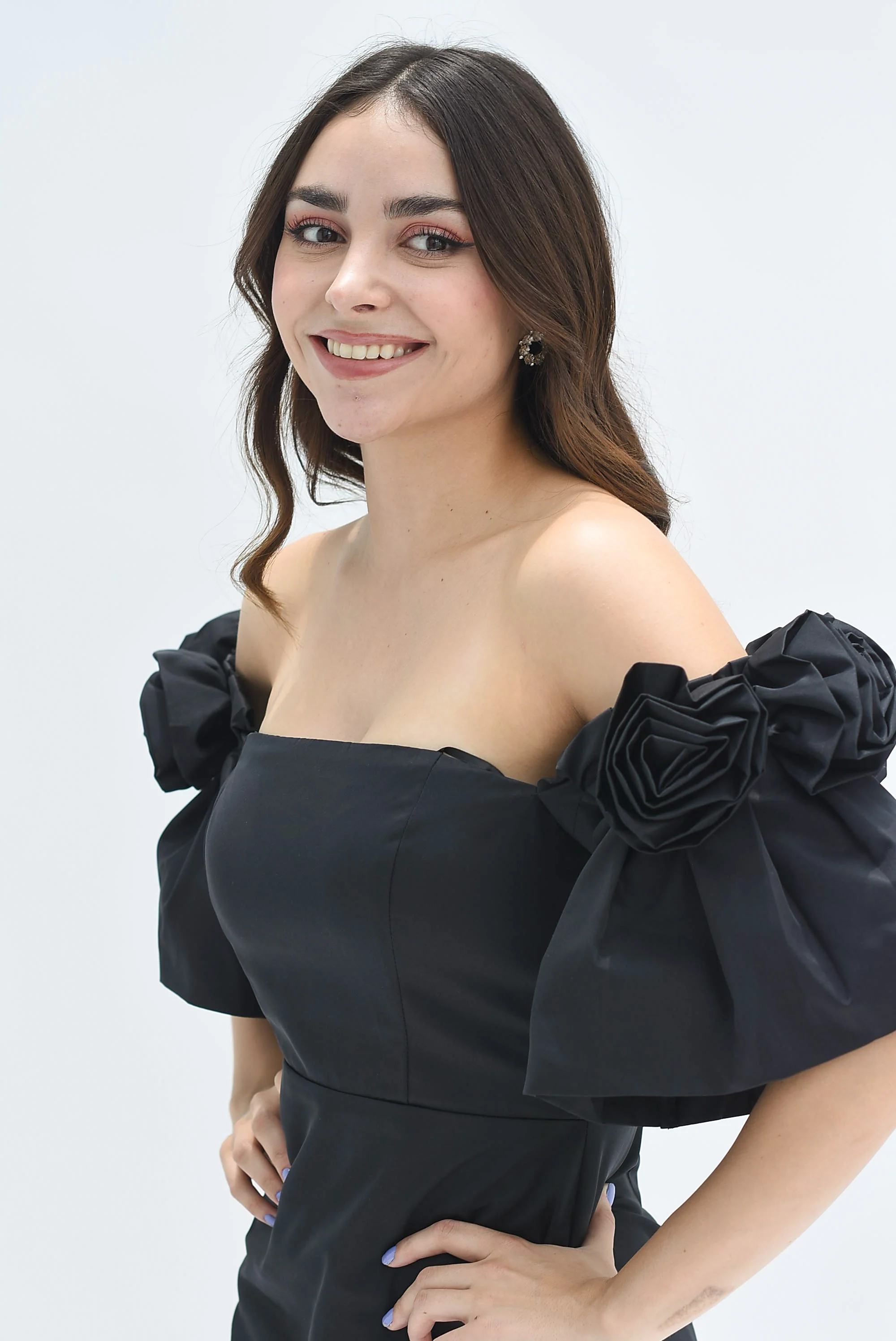 Vestido corto mangas flor 3D Negro