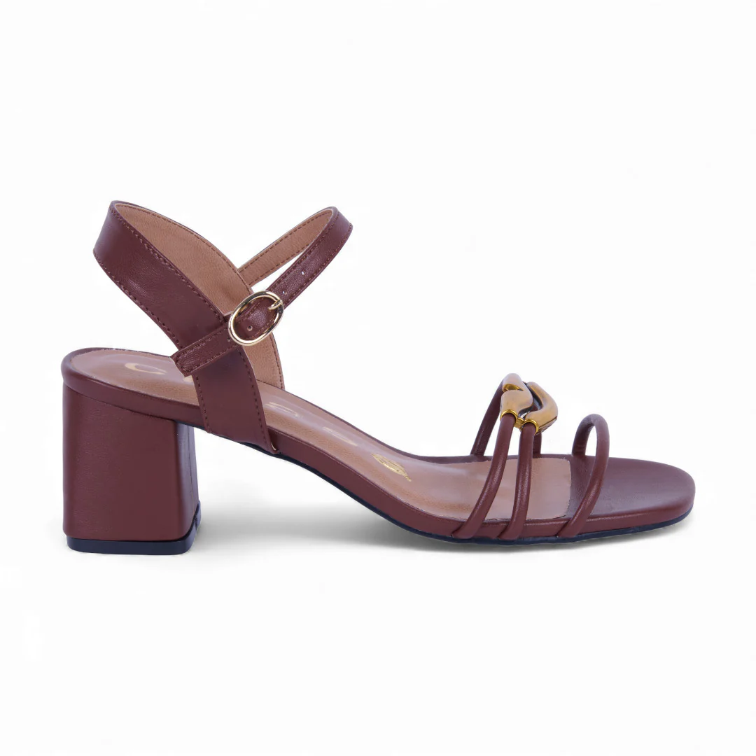 SANDALIA DE TACÓN CAFÉ CON TIRAS 69936