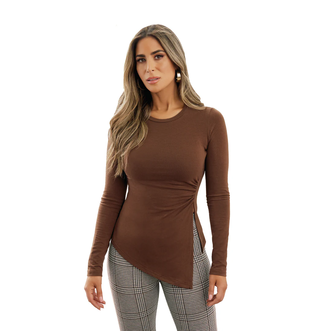 BLUSA CAFÉ PLISADA ASIMÉTRICA 94158
