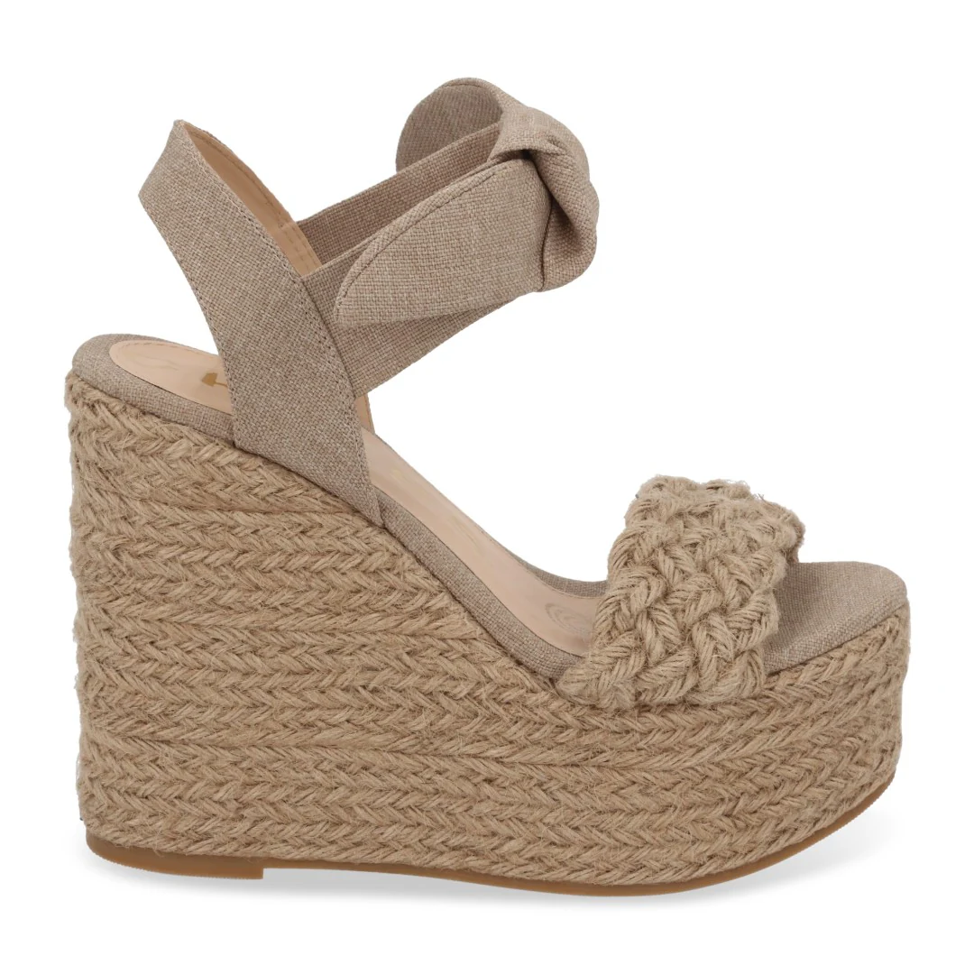 SANDALIA DE PLATAFORMA BEIGE CON MOÑO 25105
