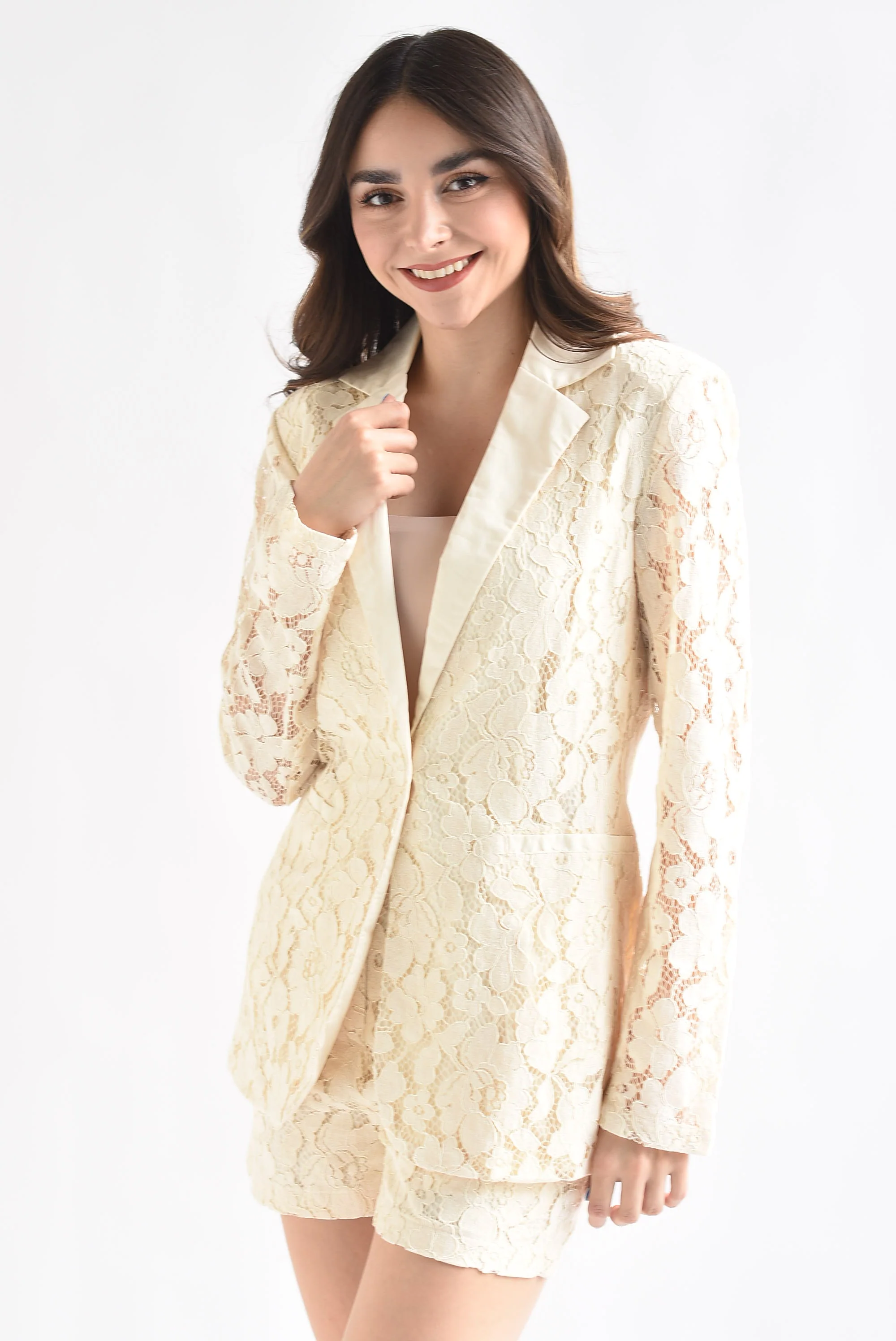 Set Short y Blazer encaje Beige
