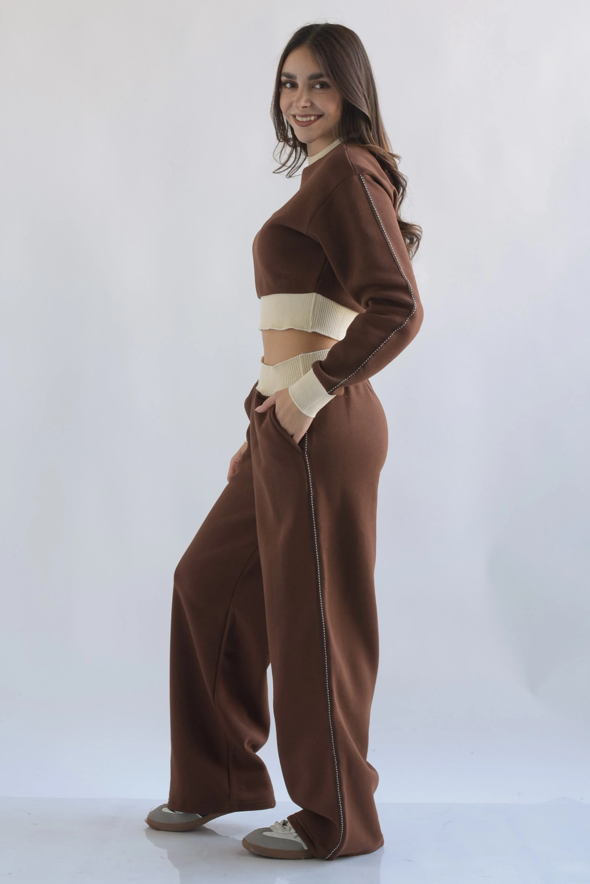 Set Pantalón y Sudadera track despuntes Café