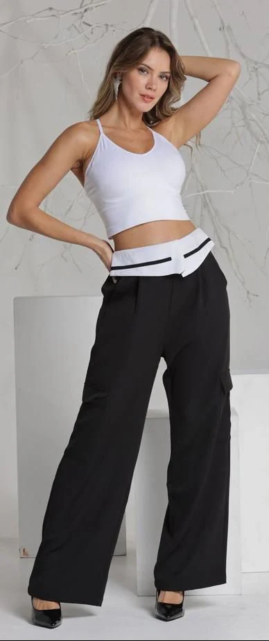 Pantalón cargo pretina doblada Negro