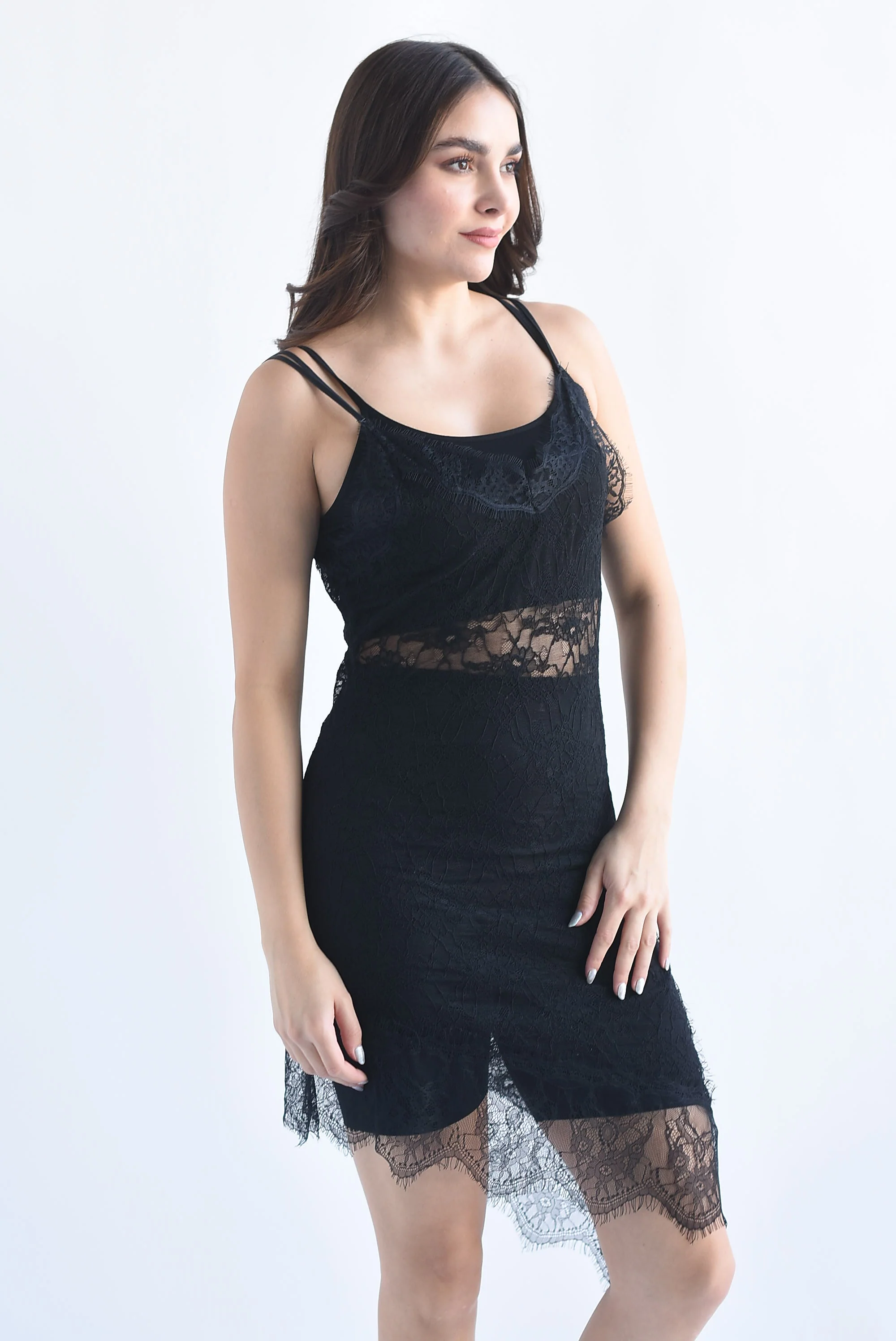 Vestido encaje asimétrico