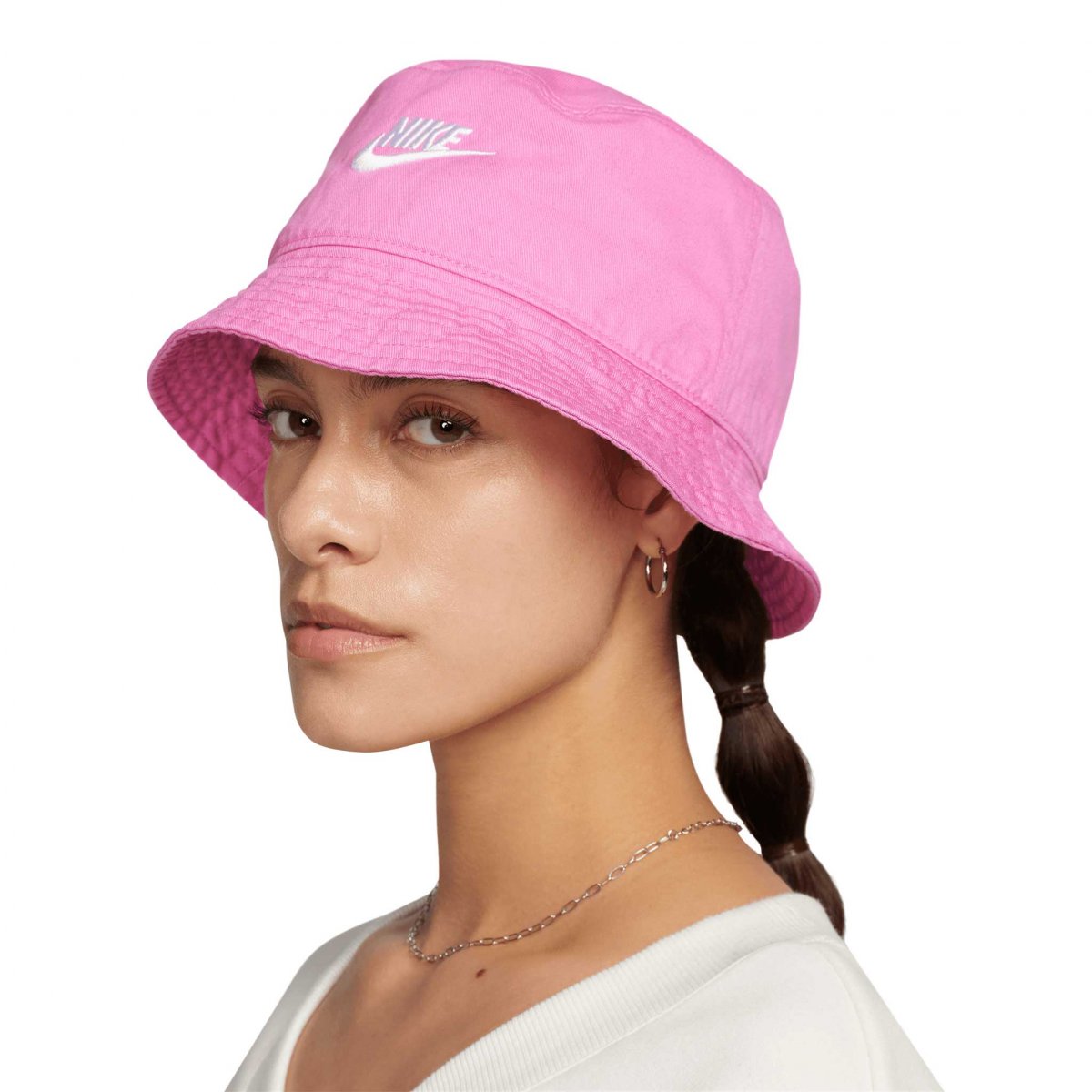 buckethat nike sportswear