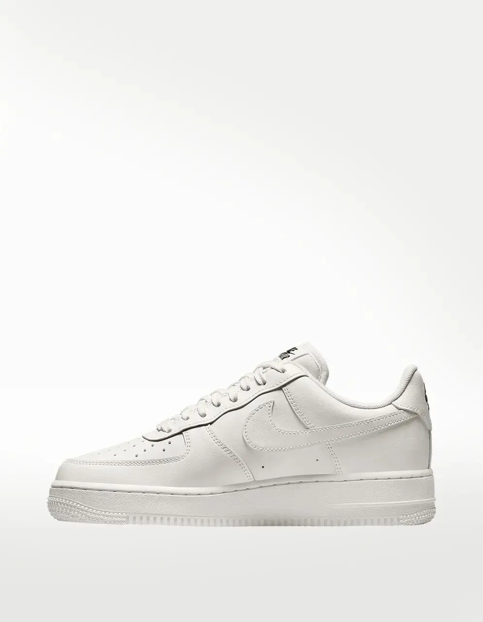 TENIS NIKE AIR FORCE 1 07 ESS TRK3