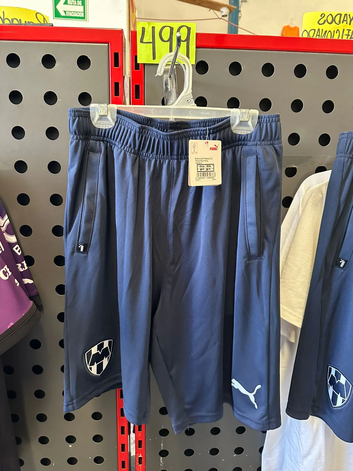 Short Oficial Rayados Viaje Jugadores 22/23