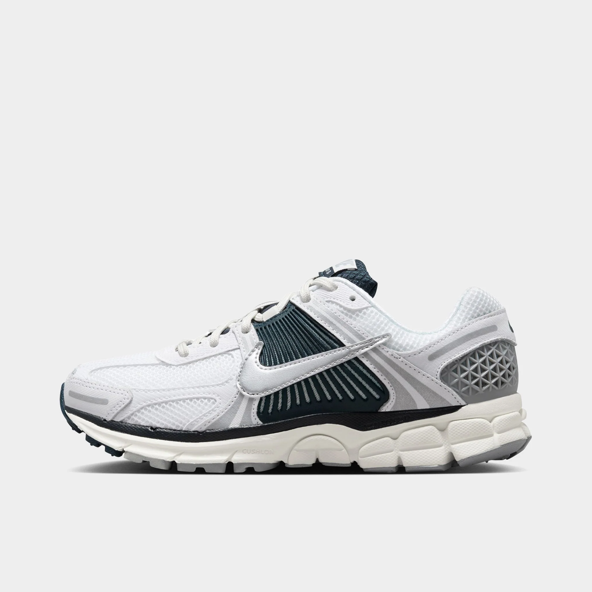 Nike Women's Zoom Vomero 5 White / Metallic Silver - Armory Navy