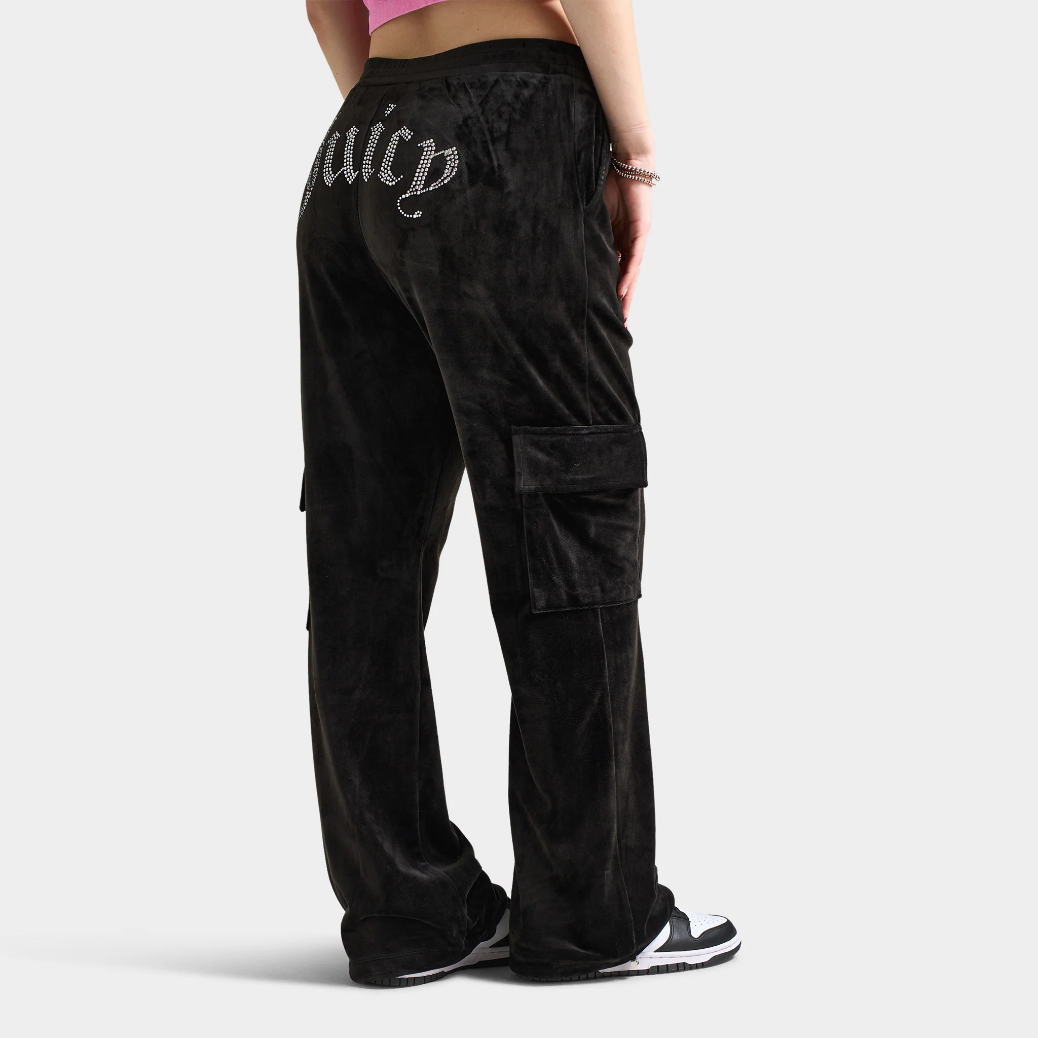 Juicy Couture Women's Velour Cargo Pant / Black