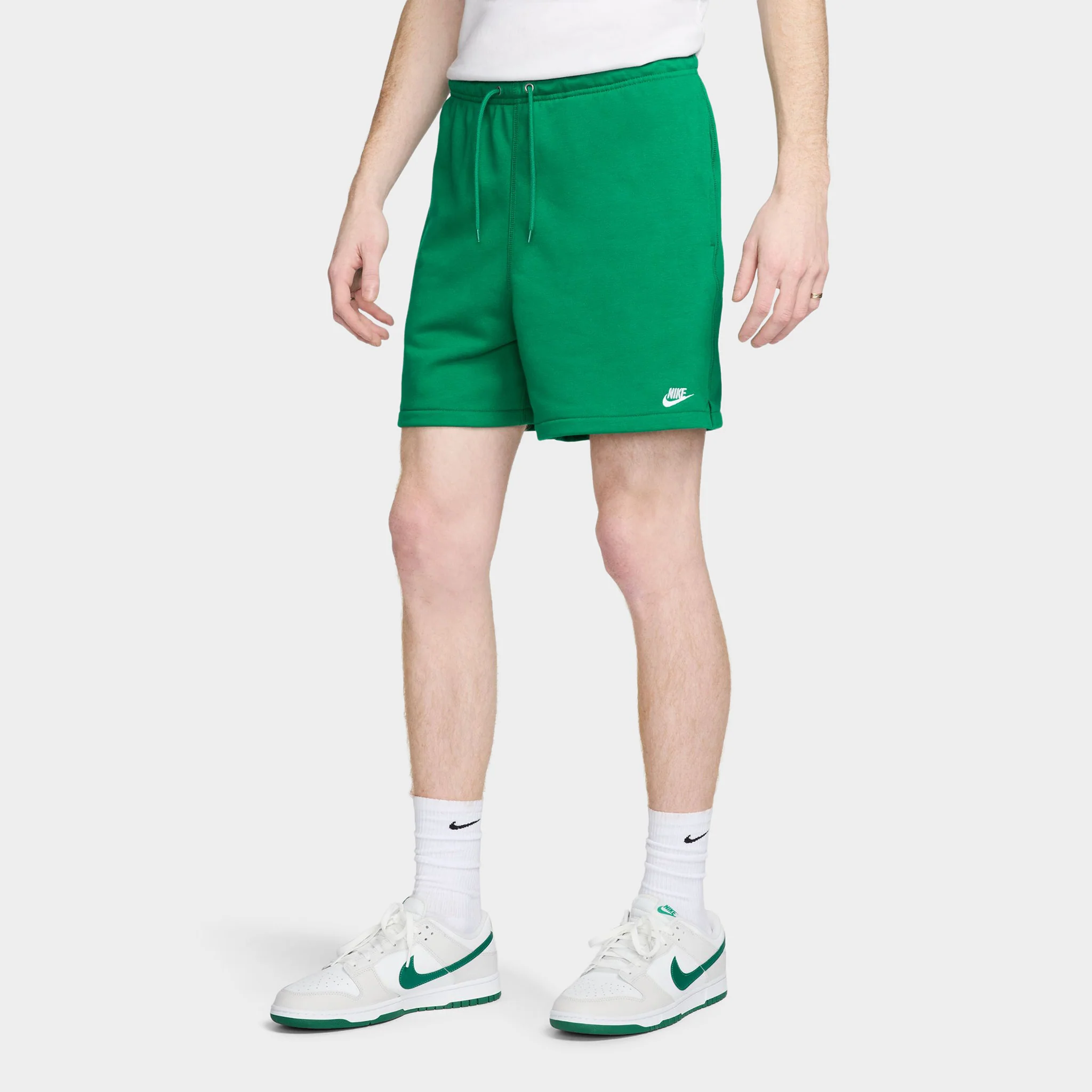 Nike Club Flow French Terry Shorts Malachite / White