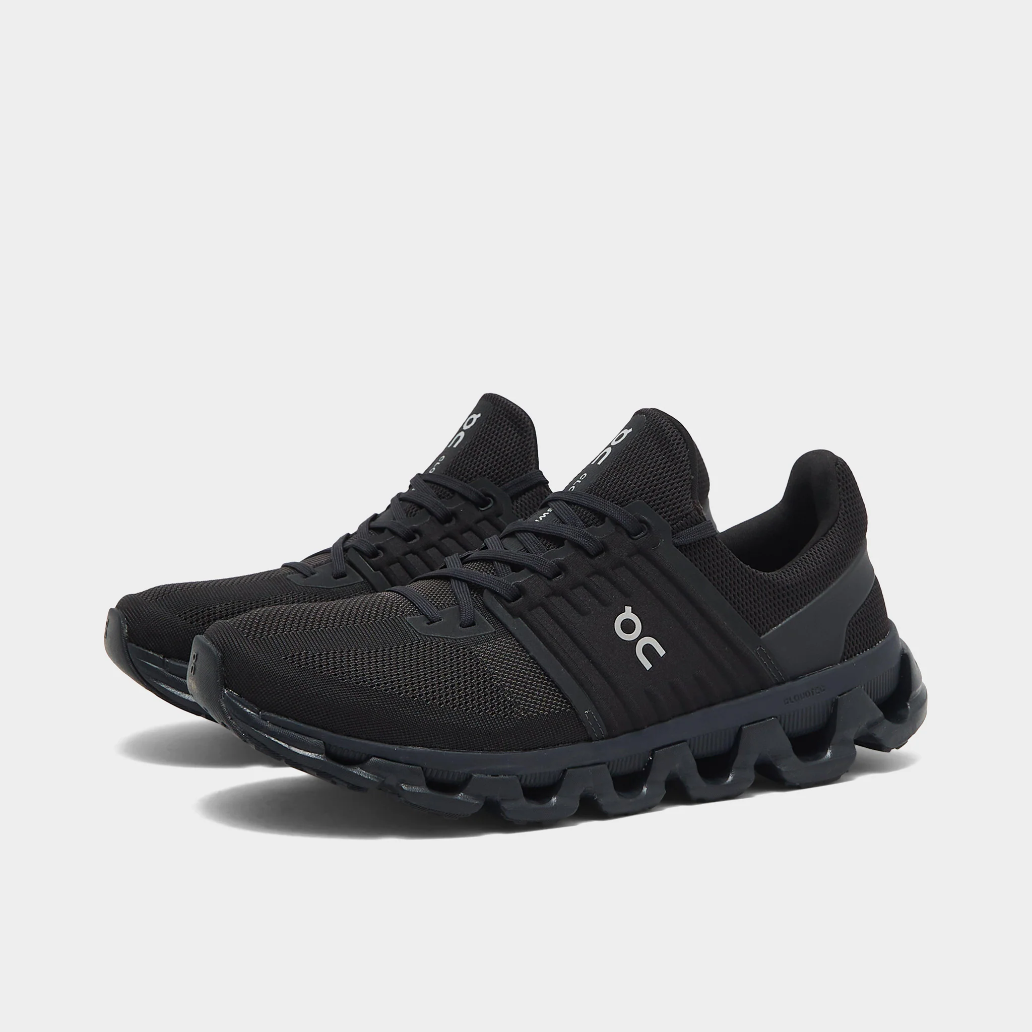 On Women's Cloudswift Black / Black