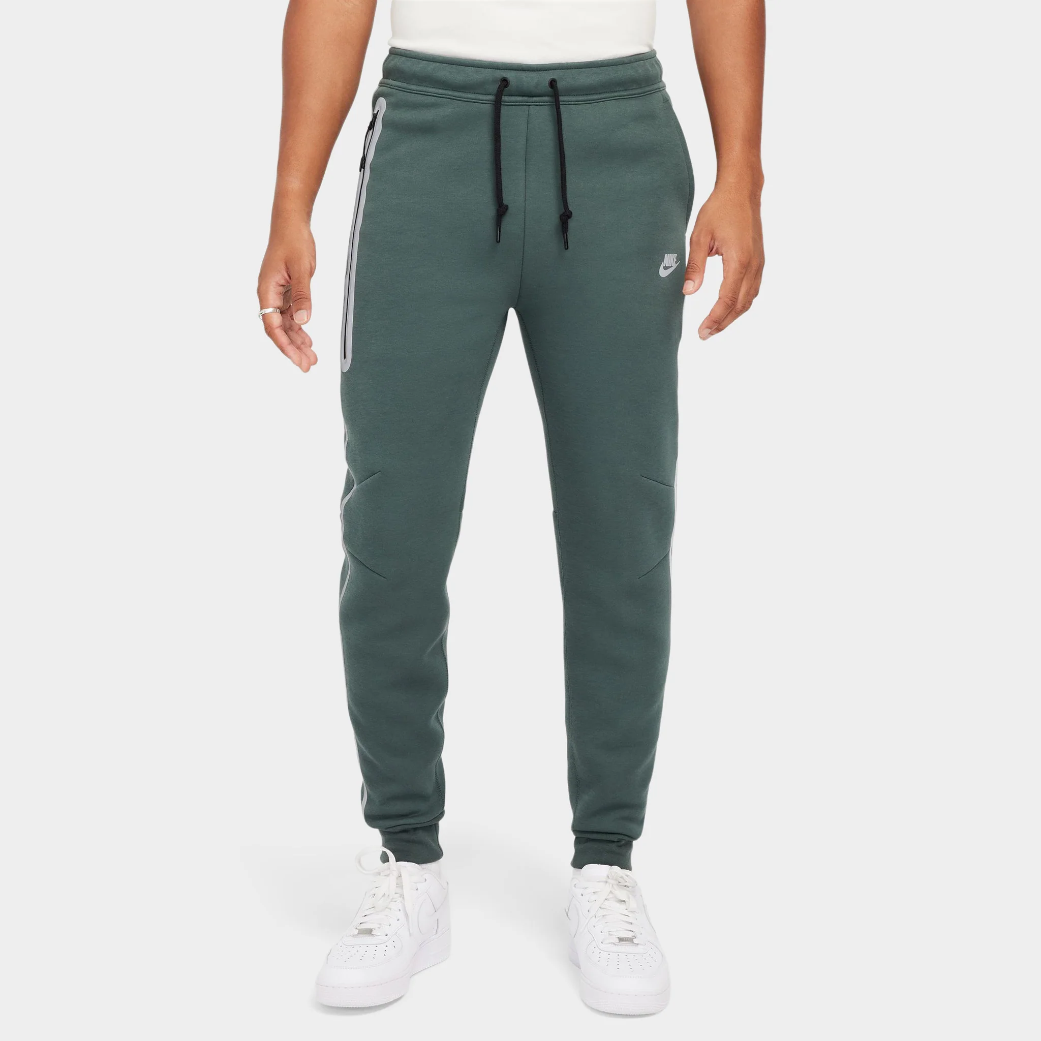 Nike Sportswear Tech Fleece Jogger Vintage Green / Bemis Silver