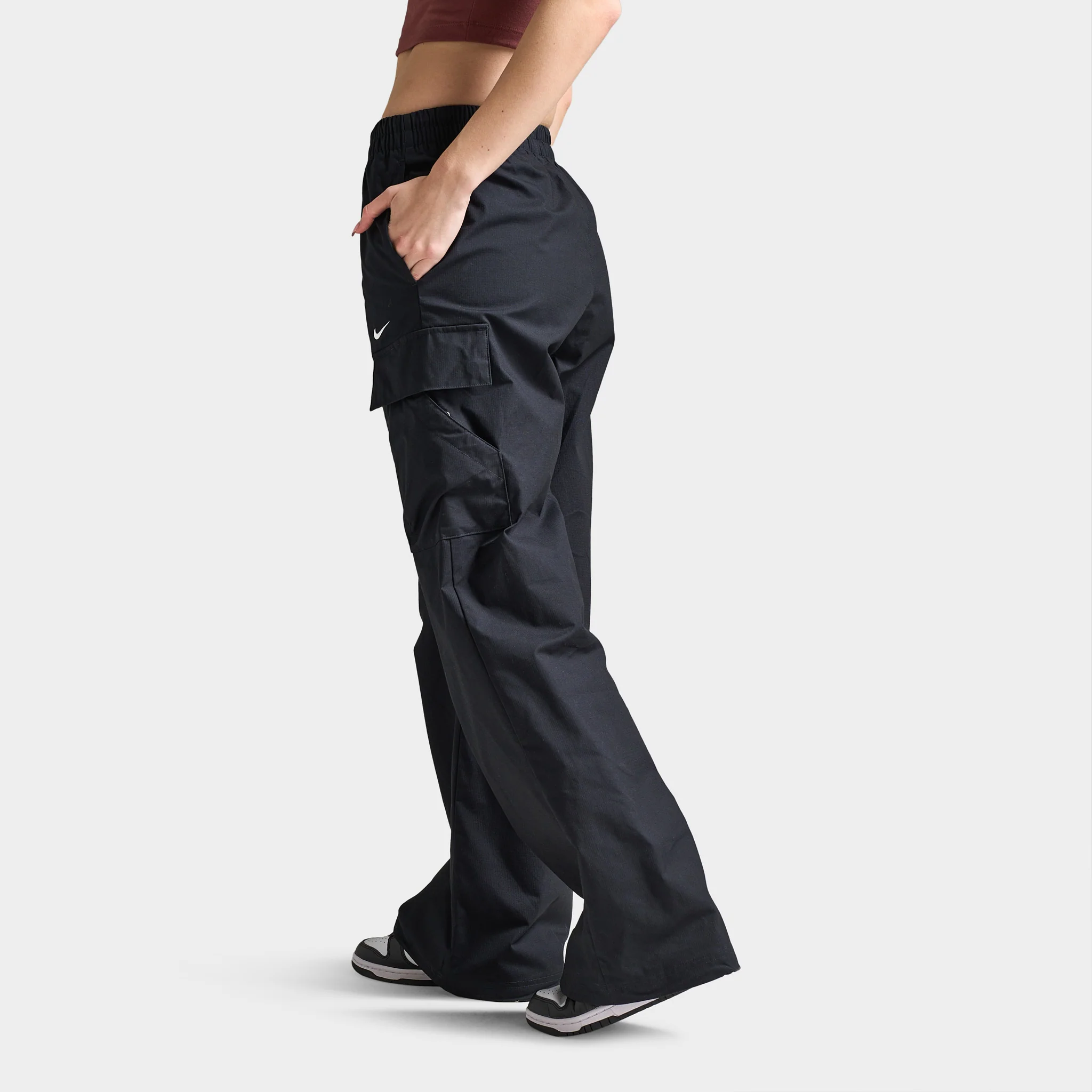 Nike Sportswear Women's Mid-Rise Cargo Pants Black / White