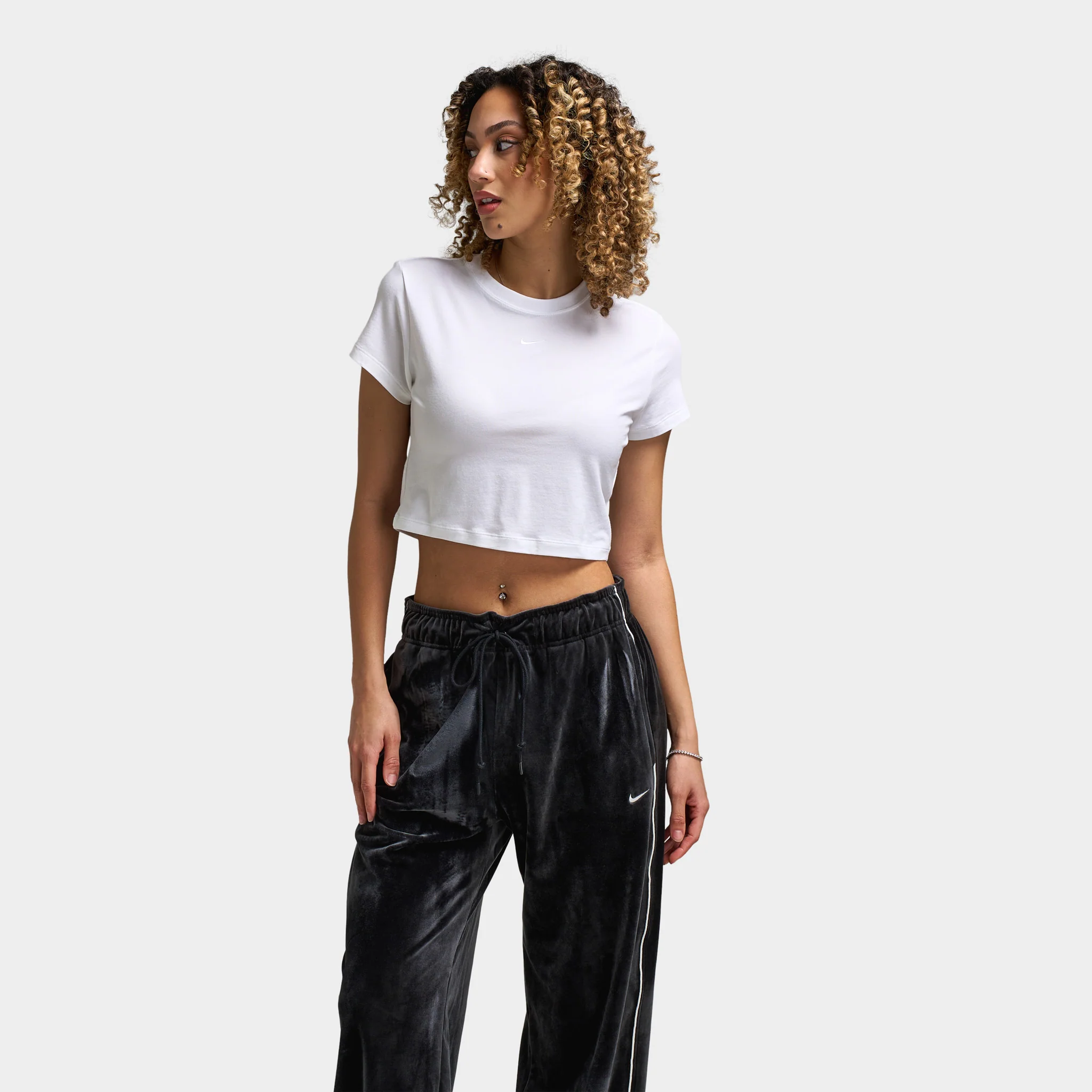 Nike Sportswear Women's Chill Knit Crop Top / White