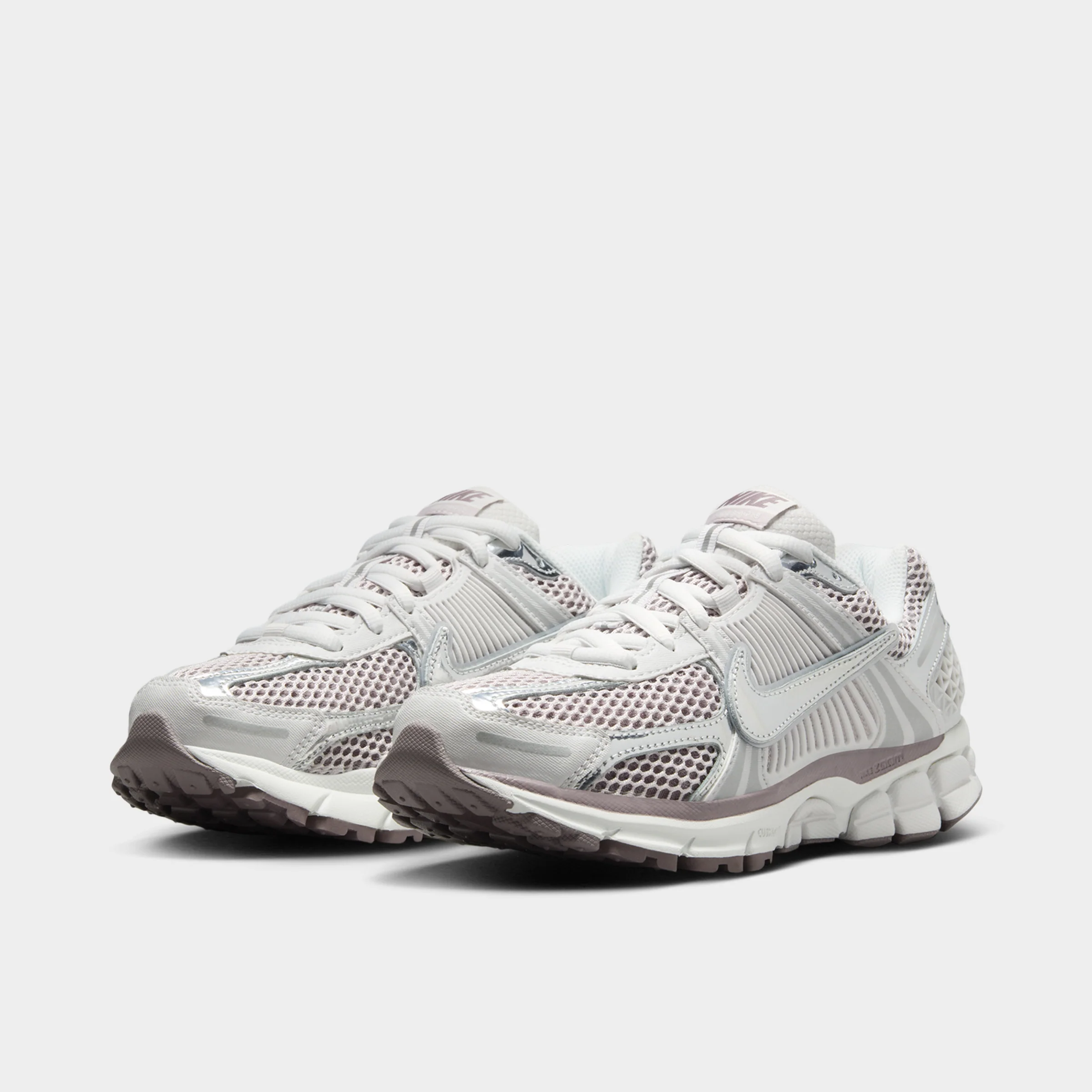 Nike Women's Zoom Vomero 5 Vast Grey / Metallic Silver