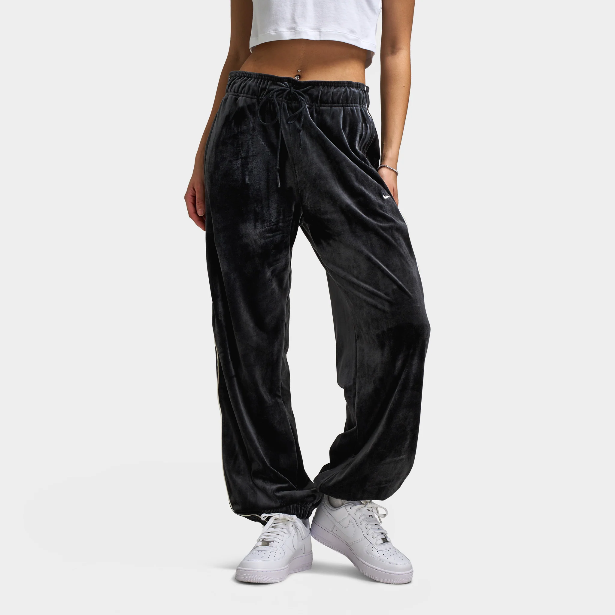 Nike Women's Sportswear Velour Jogger Black / Sail - Sail