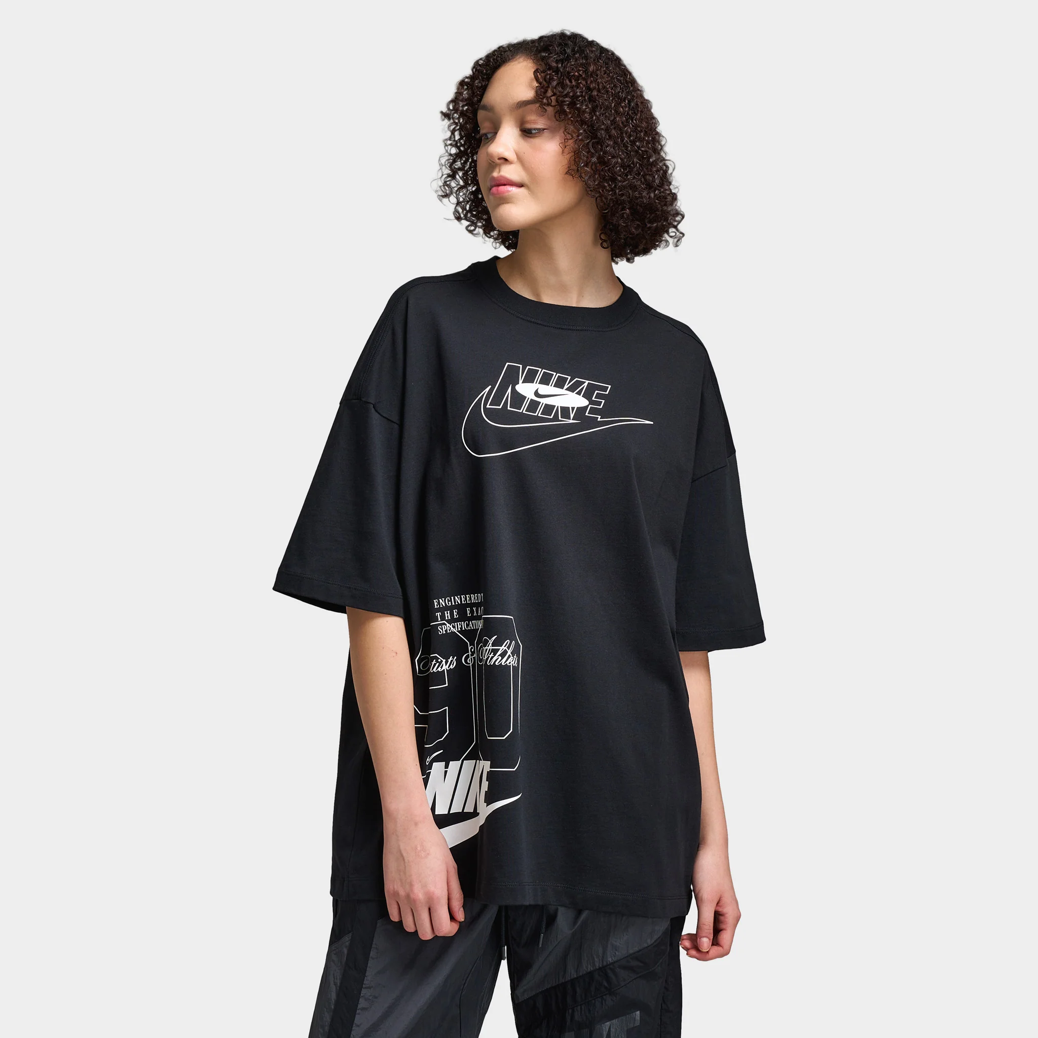 Nike Sportswear Women's Oversized Dance Graphic T-Shirt / Black