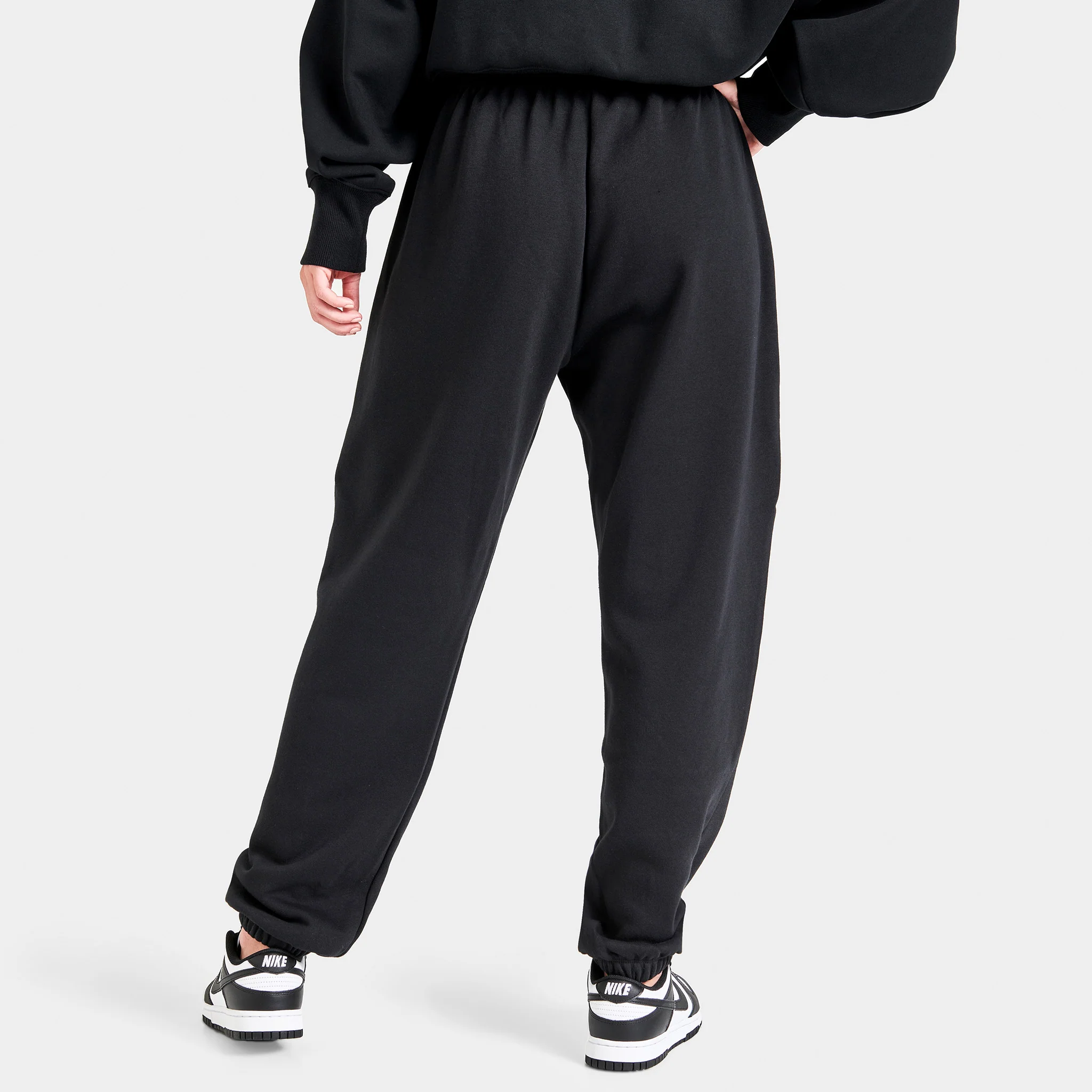 Nike Sportswear Women's Club Fleece Mid-Rise Oversized Sweatpants Black / White