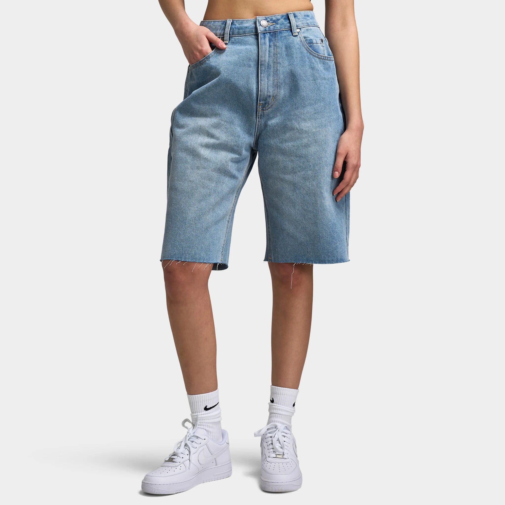 Supply & Demand Womens' Bleek Denim Shorts / Light Wash Denim