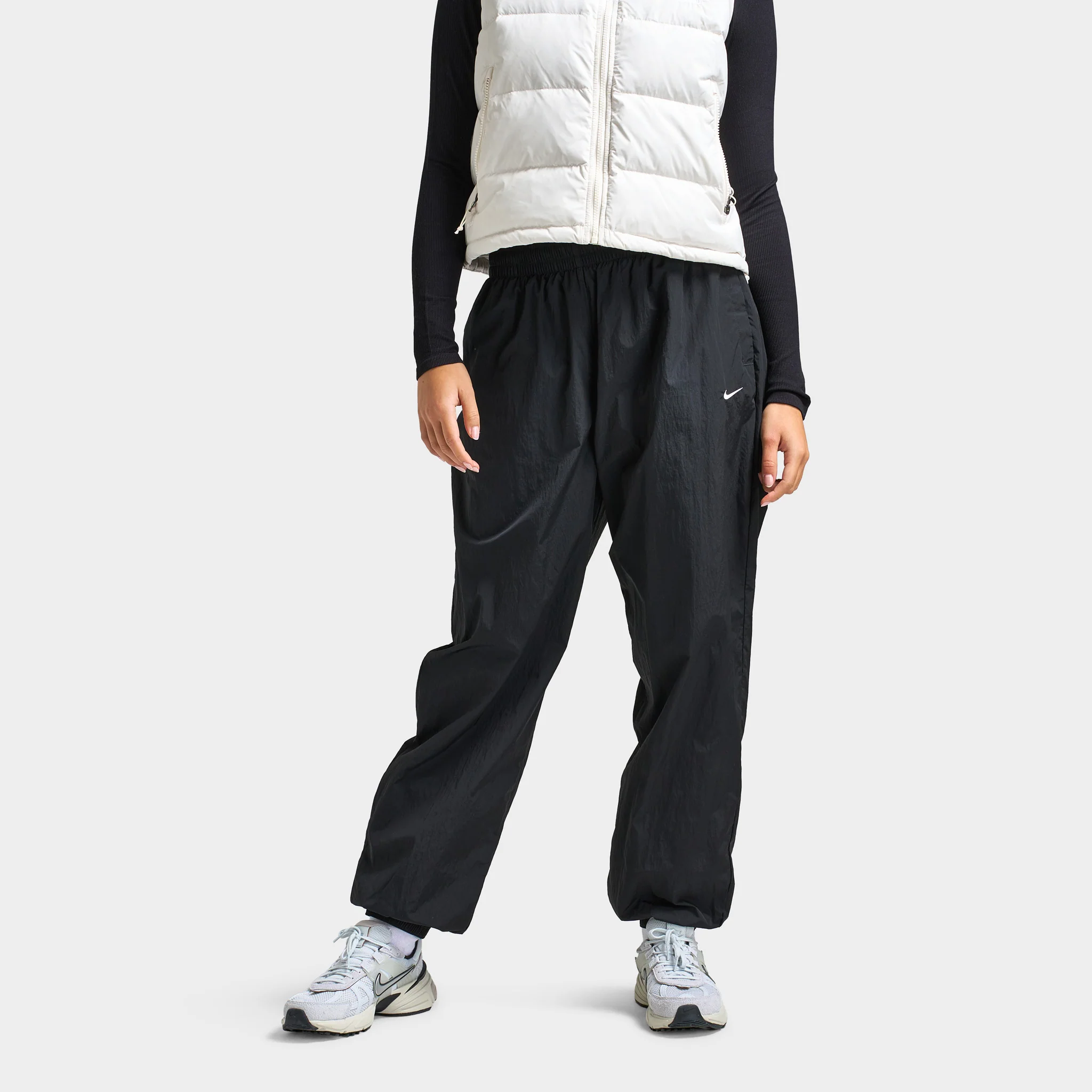 Nike Sportswear Women's Mid-Rise Oversized Woven Joggers Black / White