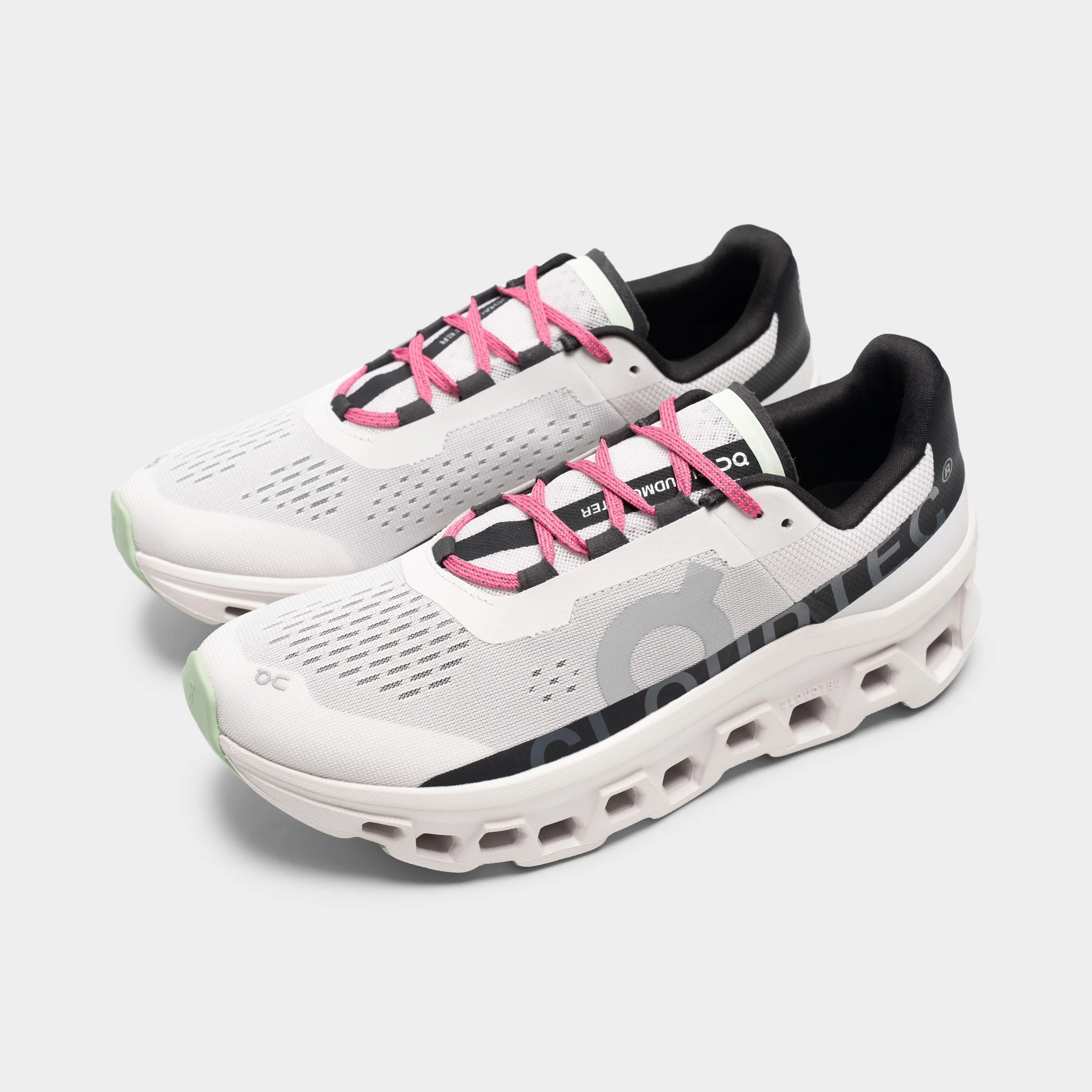 On Cloudmonster White / Black