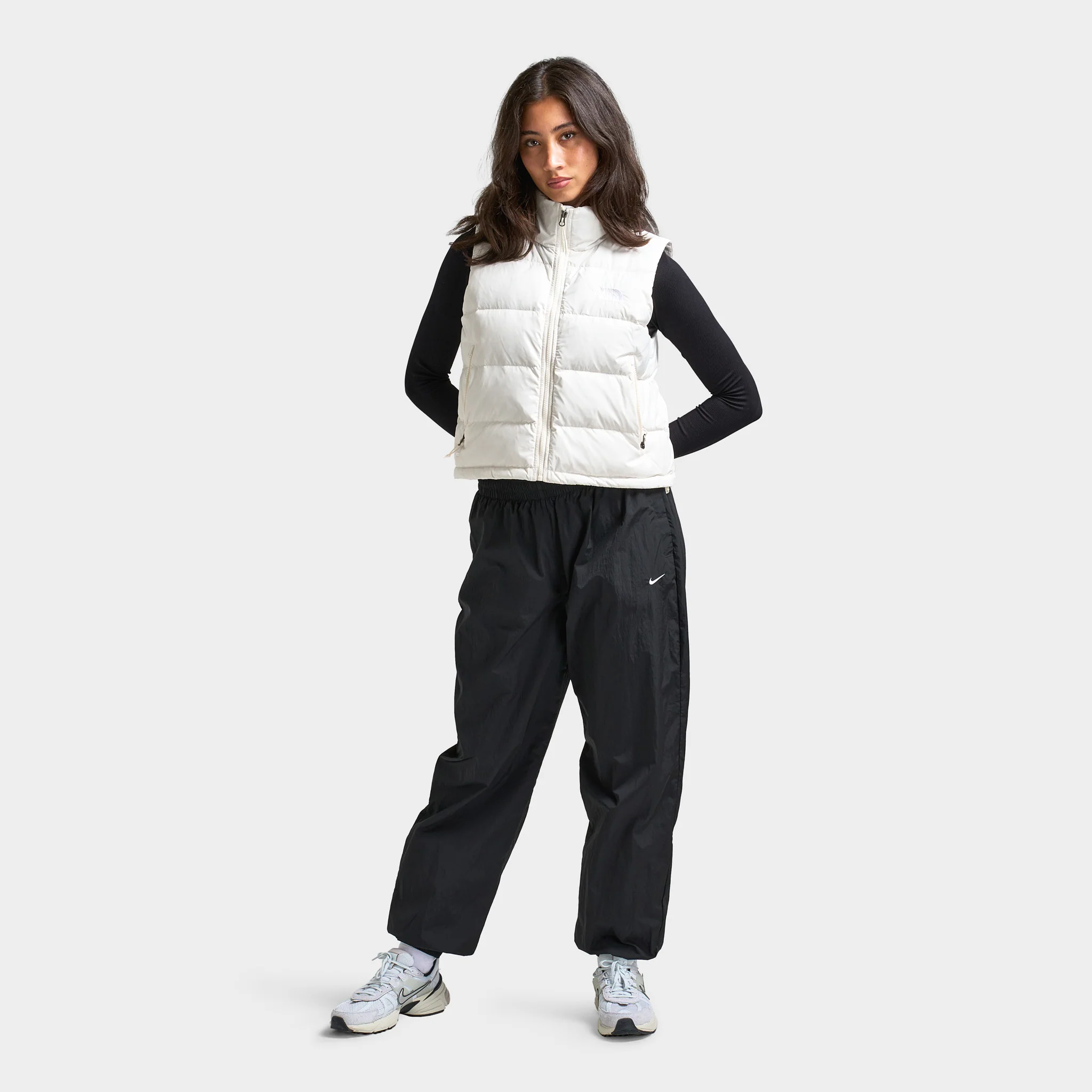 Nike Sportswear Women's Mid-Rise Oversized Woven Joggers Black / White