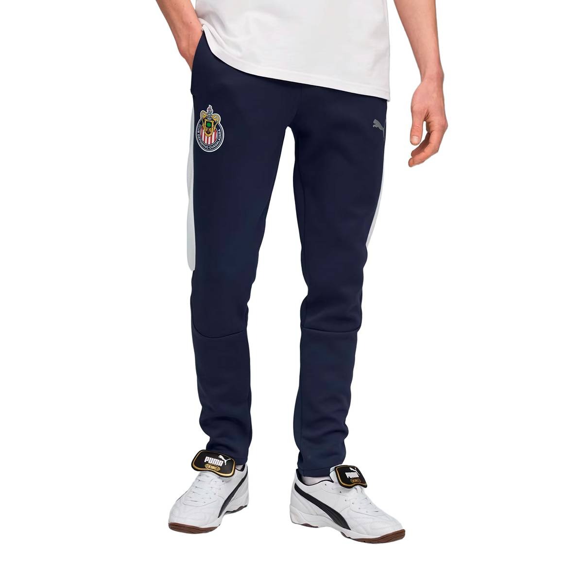 pantalón puma chivas evostripe