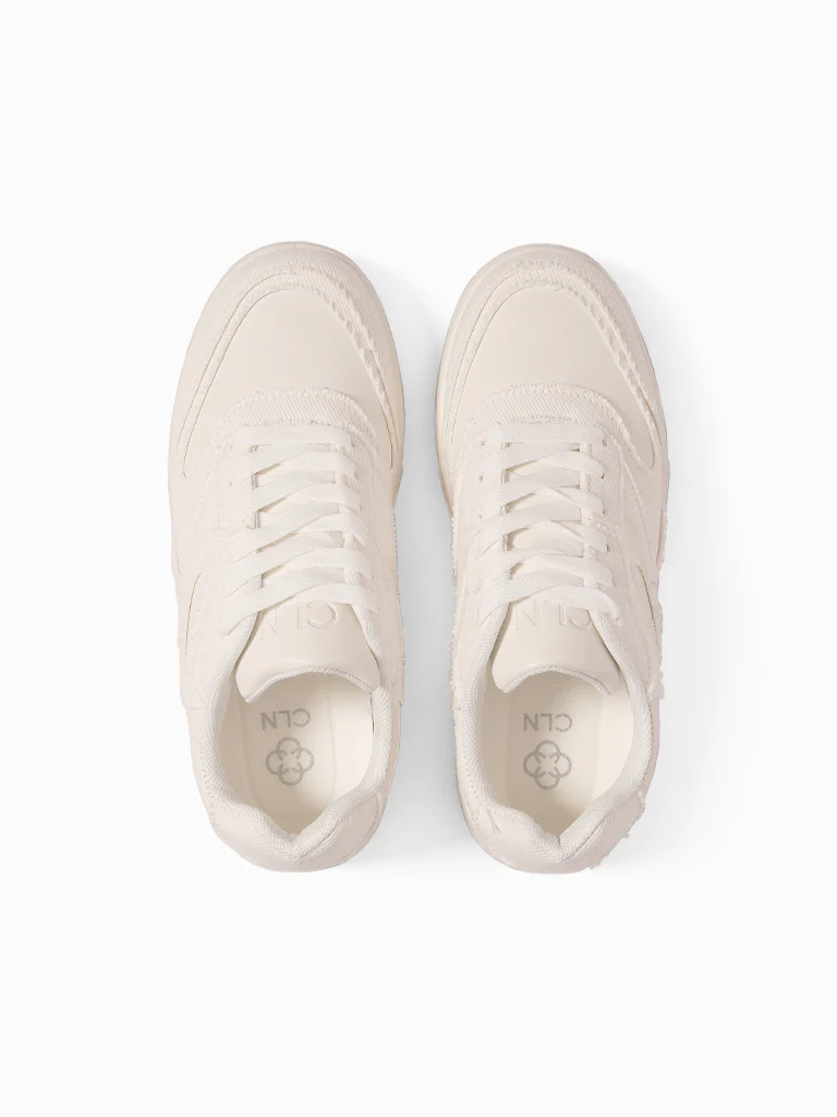 Liam Lace-up Sneakers