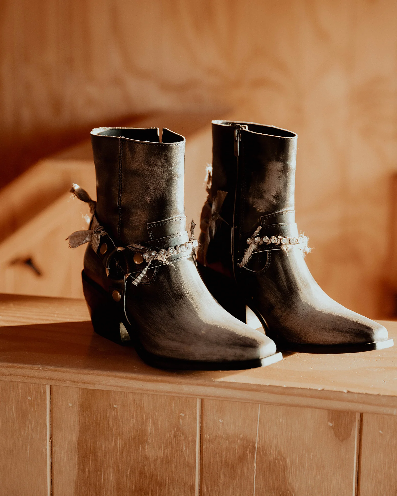 CLYDE BROWN DISTRESSED