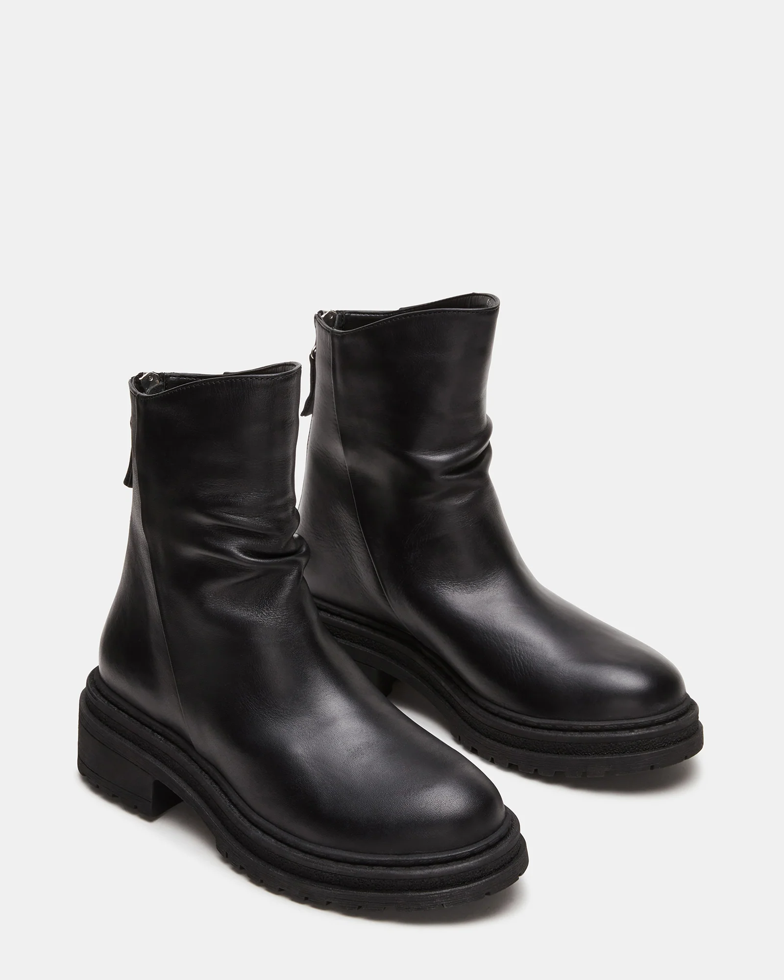 ESSENTIAL BLACK LEATHER