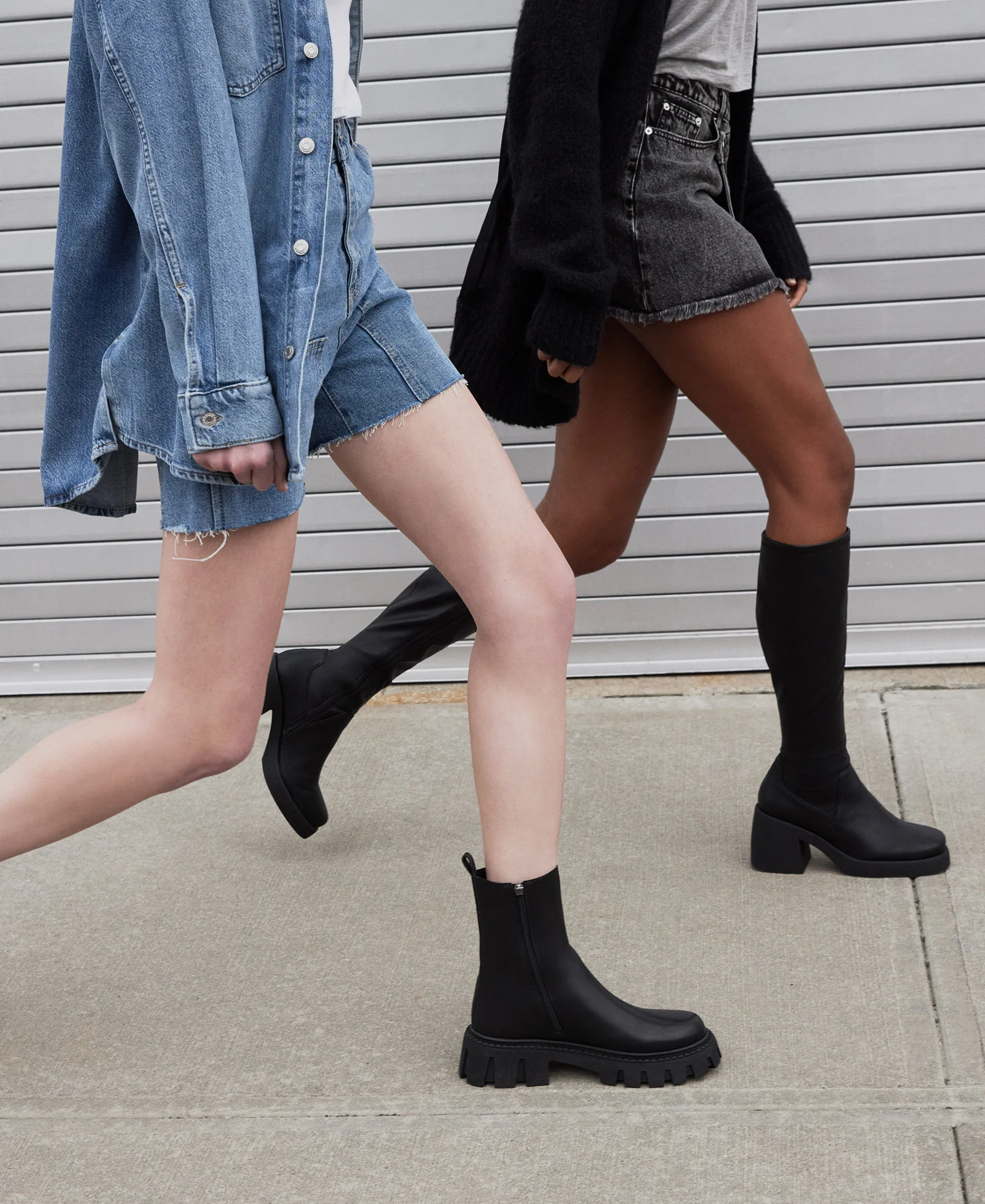 CHARGES BLACK LEATHER