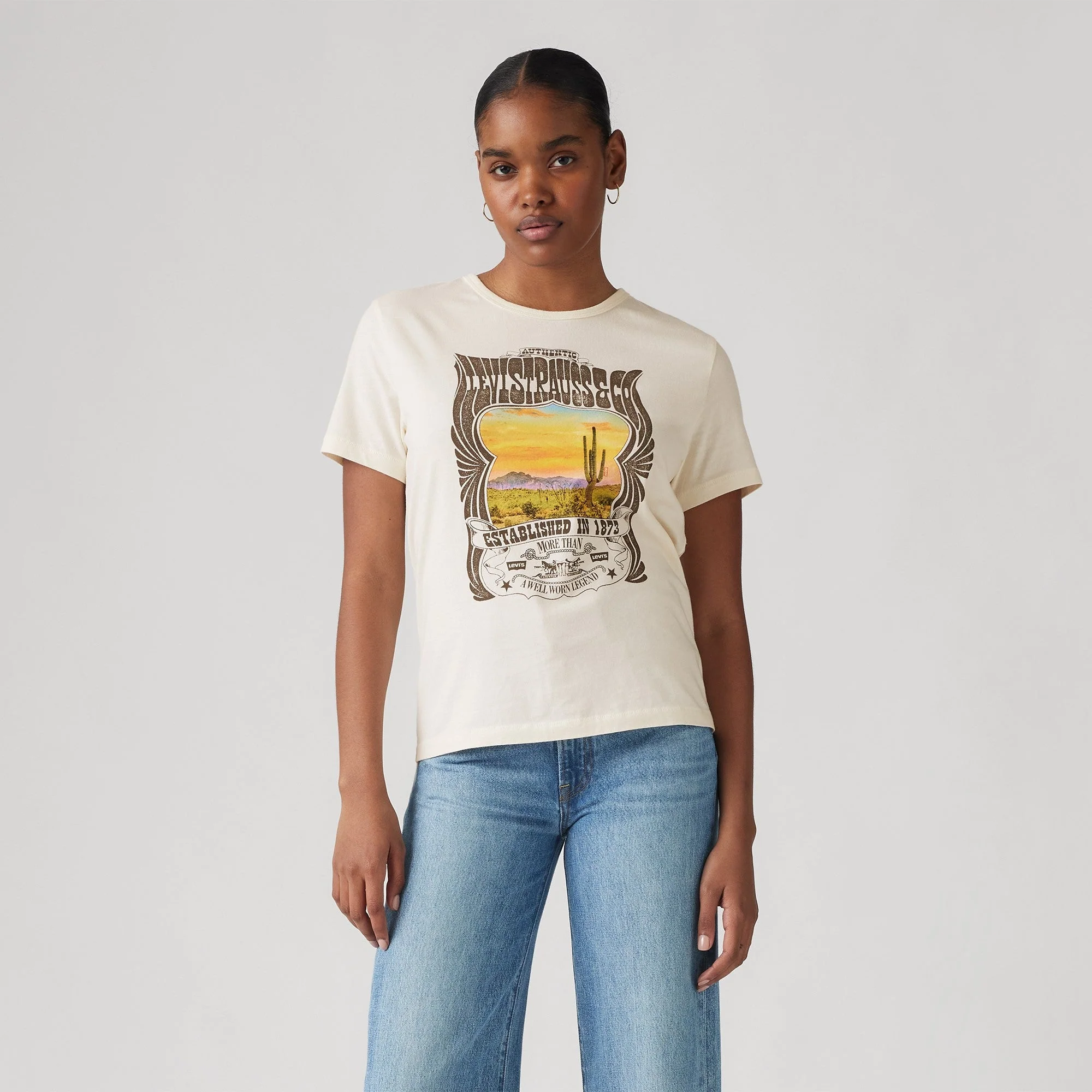 Levi's® Women's Graphic Iconic Tee