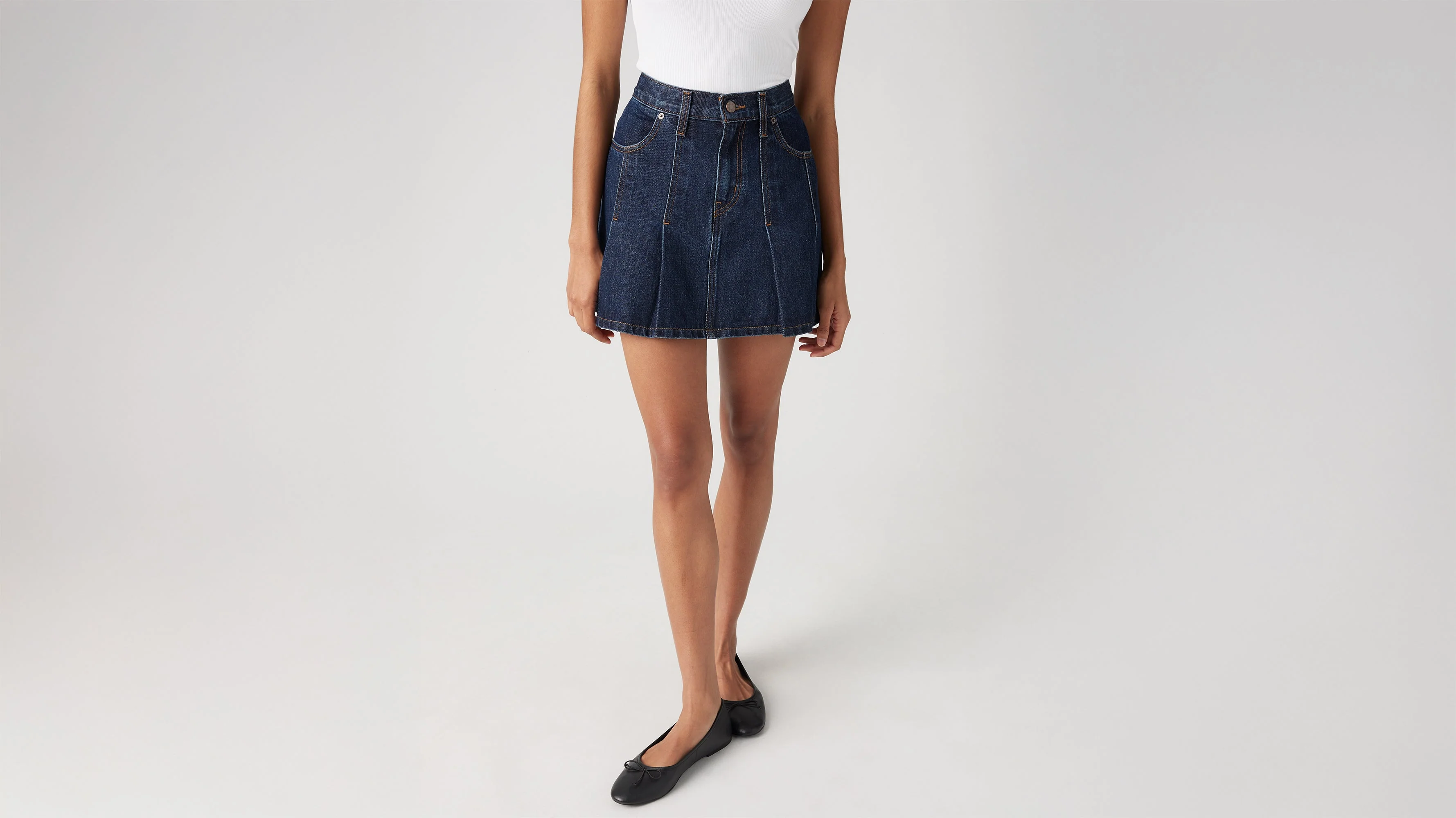 Levi's® Women's Pleated Mini Skirt