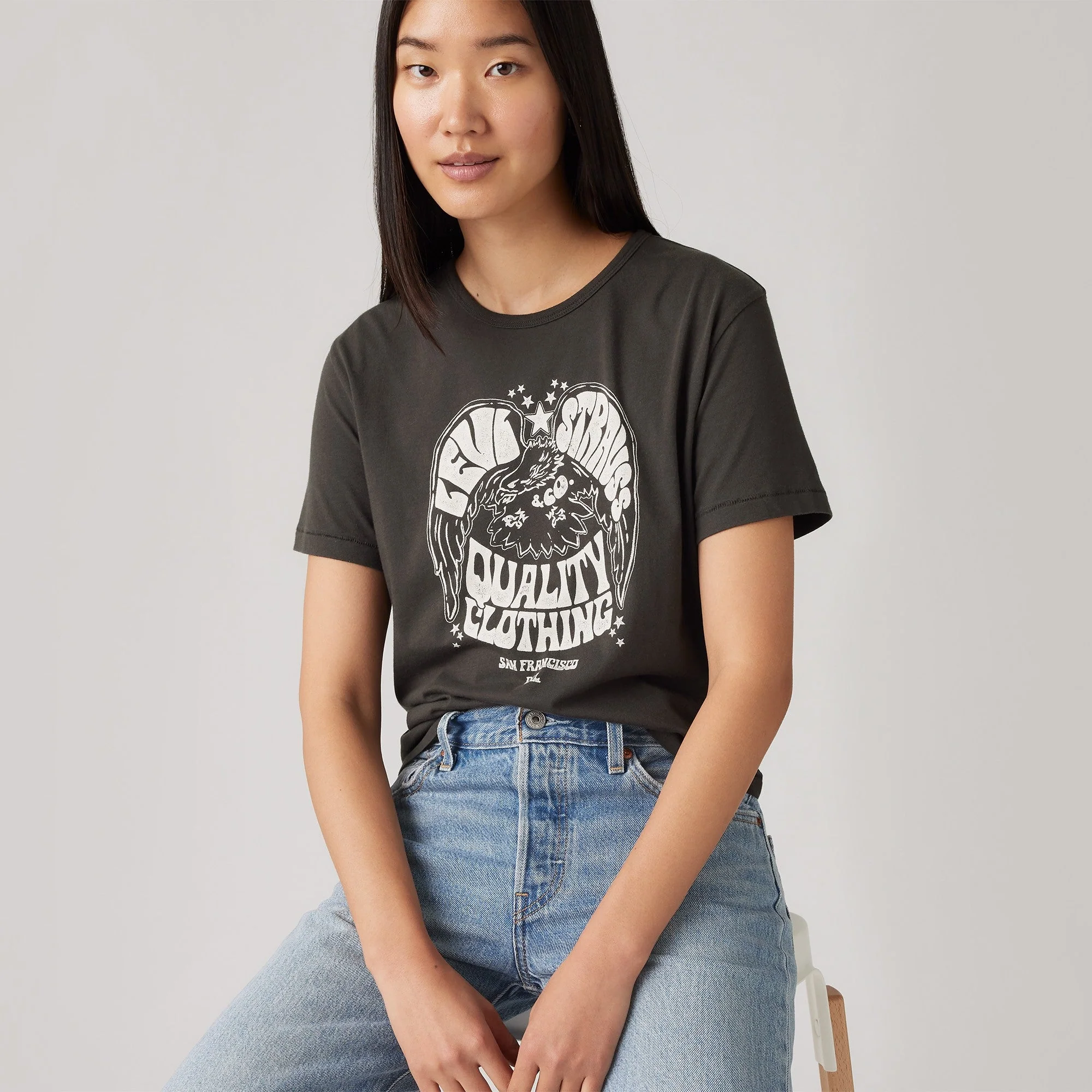 Levi's® Women's Graphic Iconic Tee