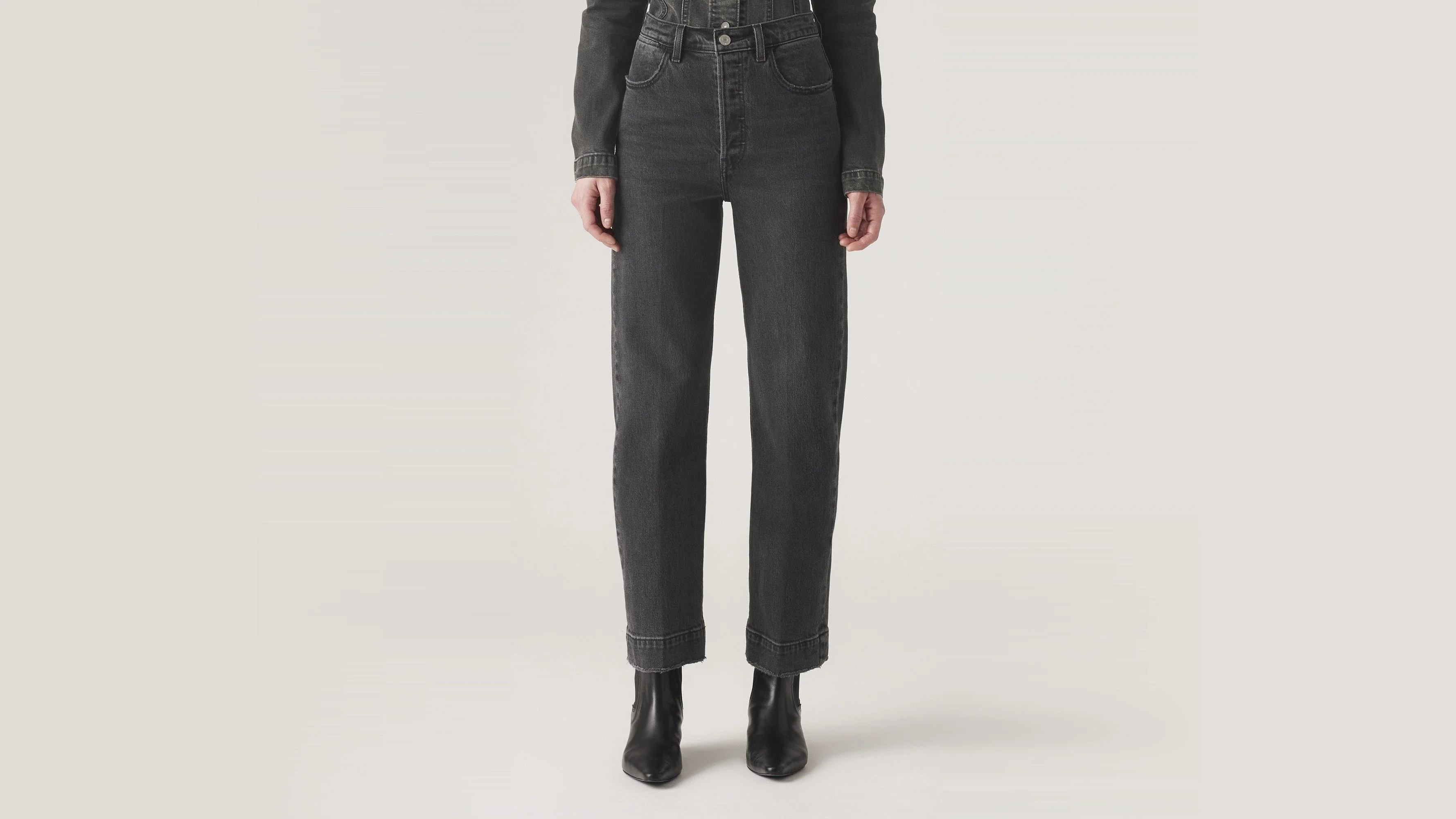 Levi's® Women's Ribcage Straight Ankle Tailored Jeans