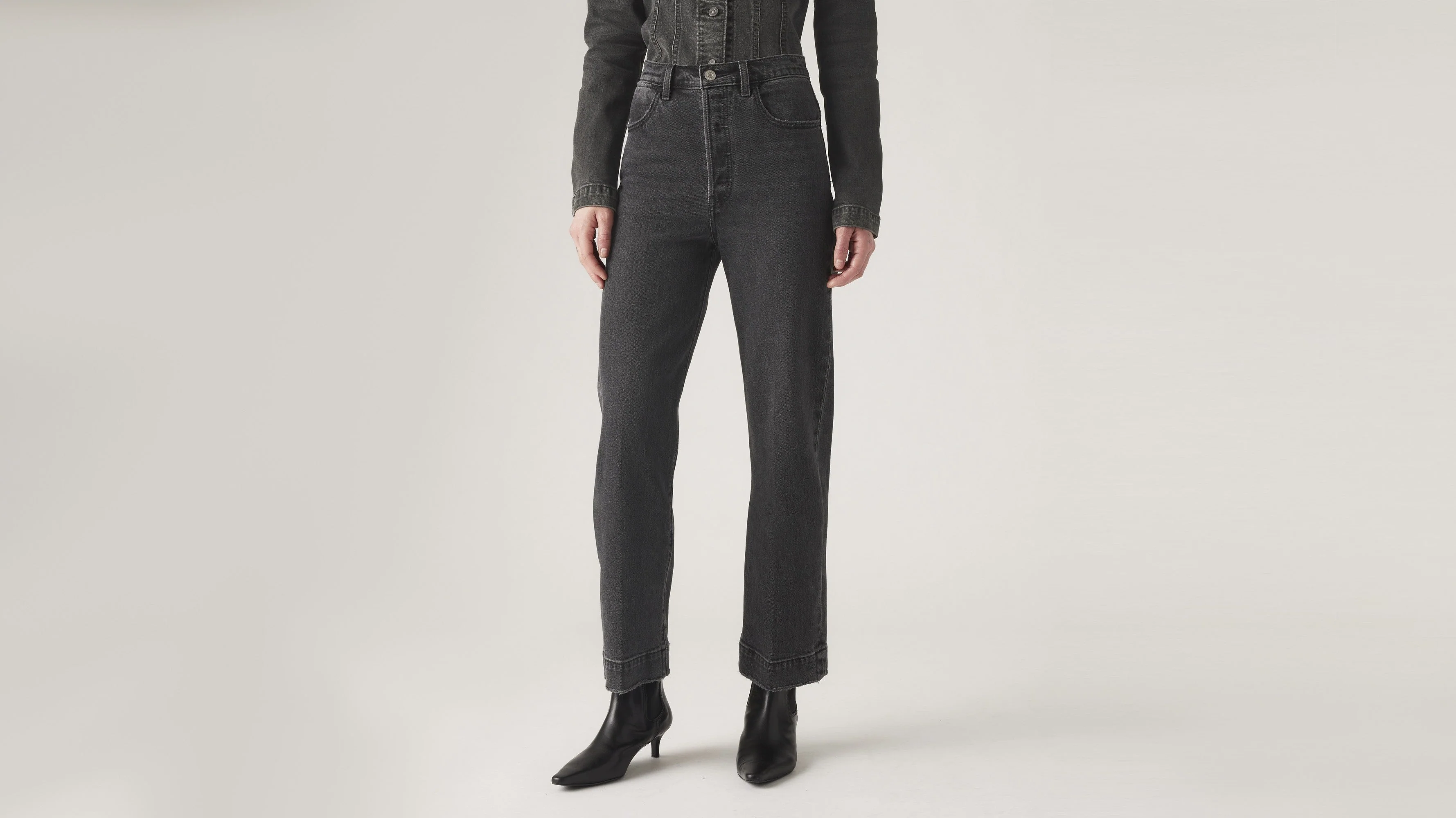 Levi's® Women's Ribcage Straight Ankle Tailored Jeans