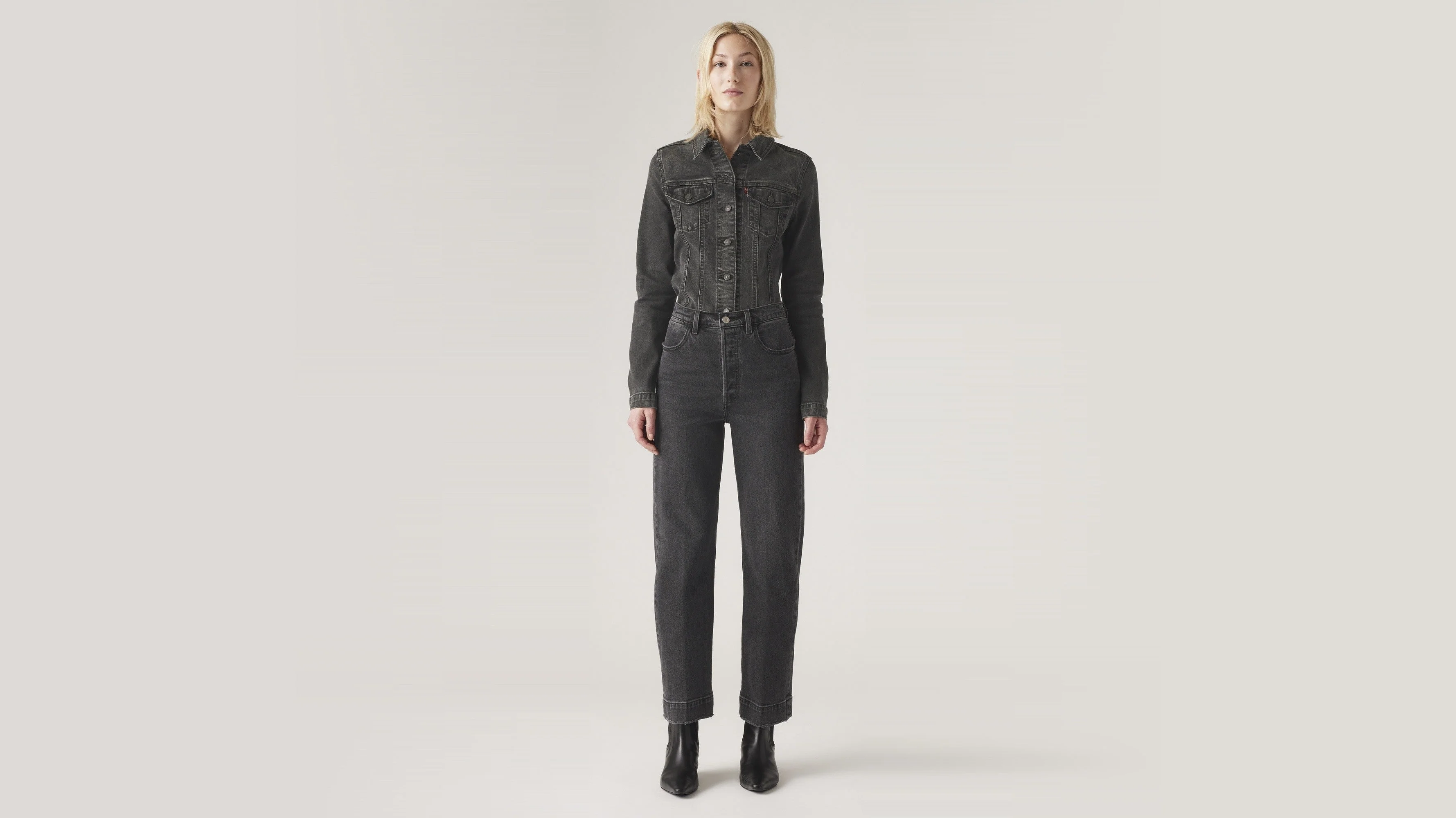 Levi's® Women's Ribcage Straight Ankle Tailored Jeans