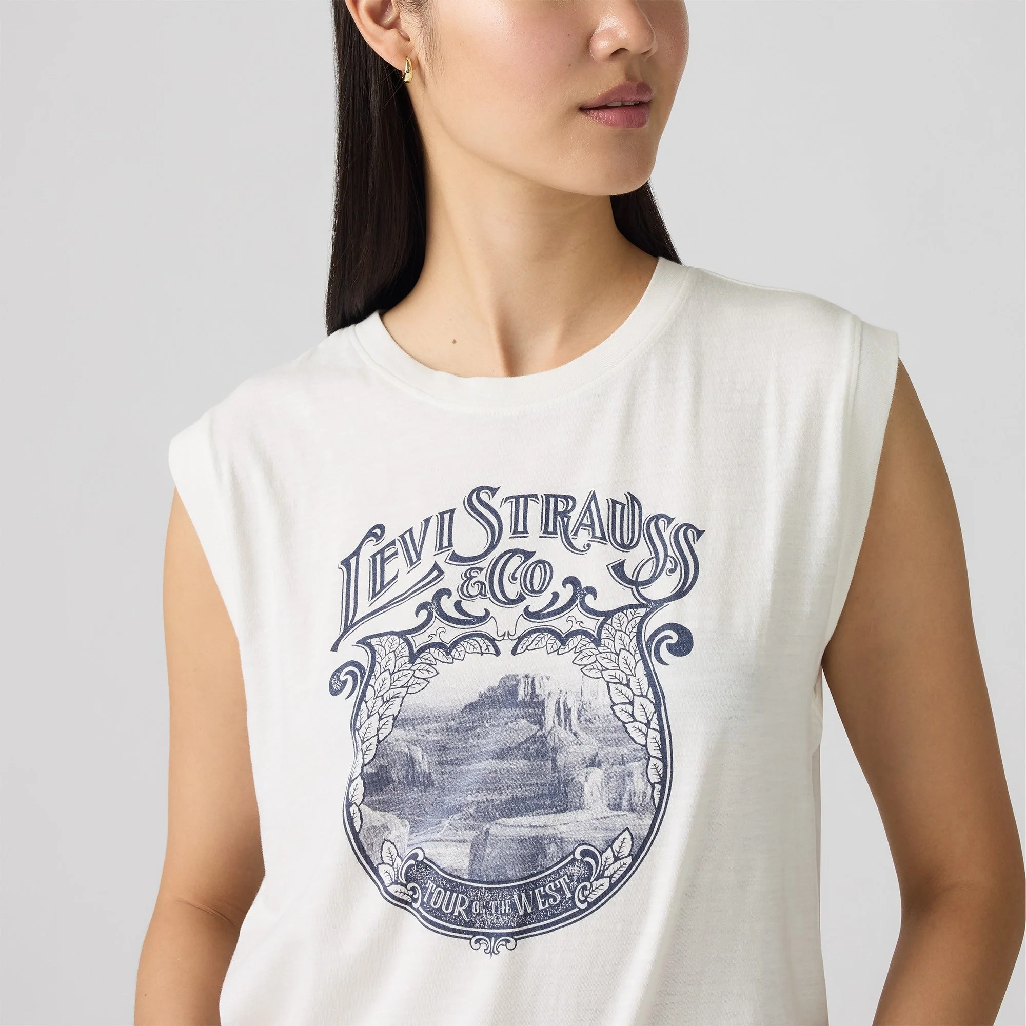 Levi's® Women's Graphic Boxy Tank Top