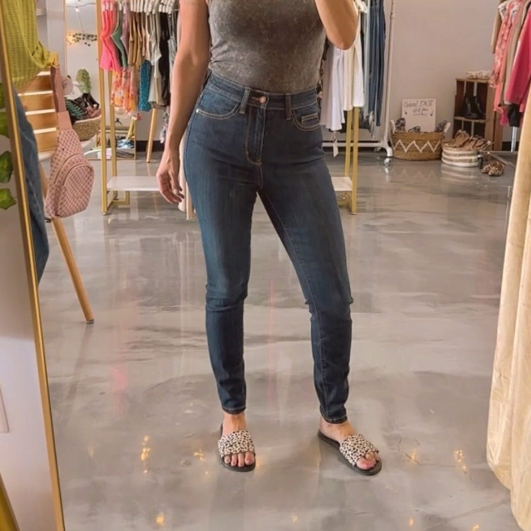 Judy Blue Contrast Seam Skinny Jeans