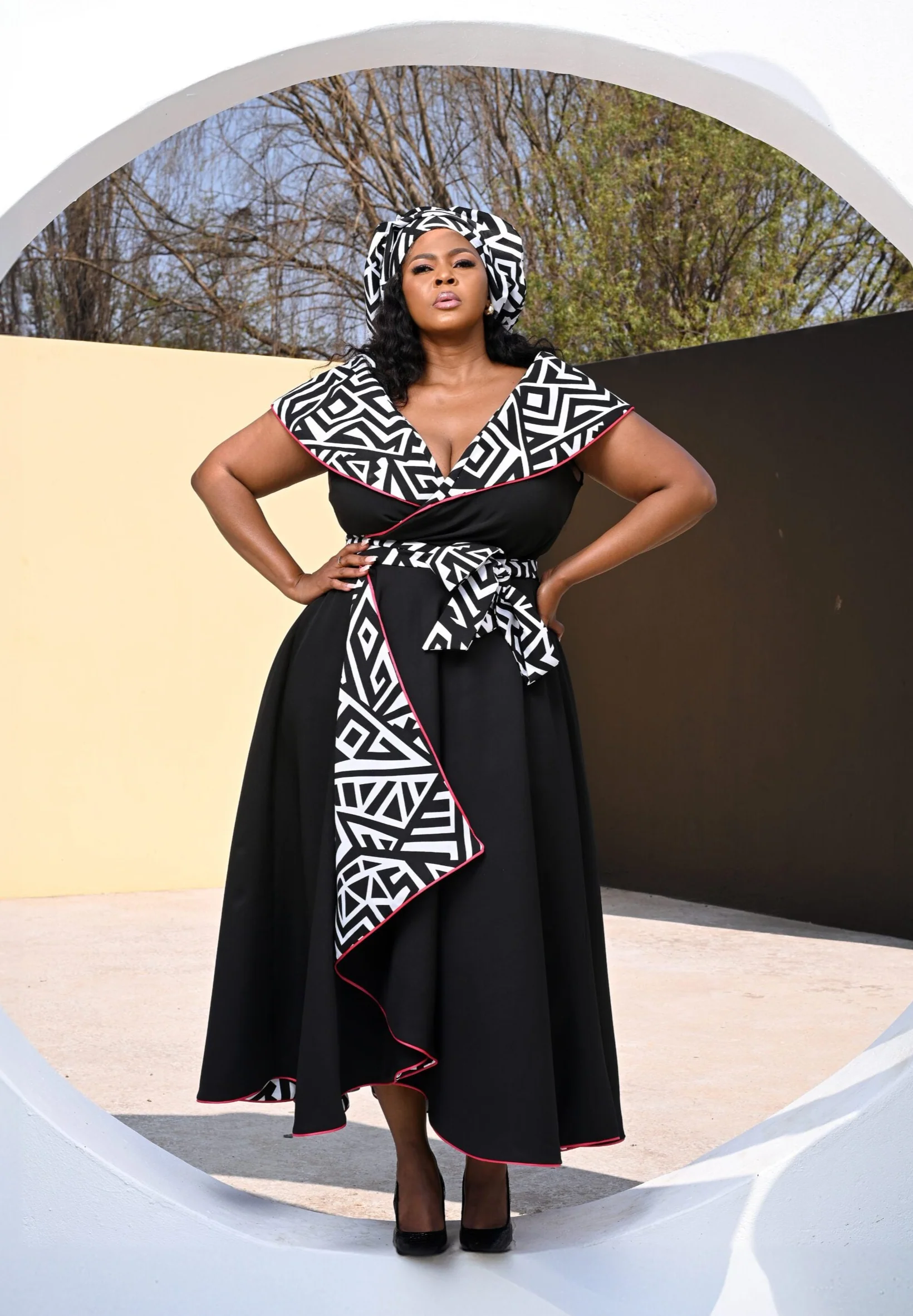 Smakuhle Reversible Dress - Black